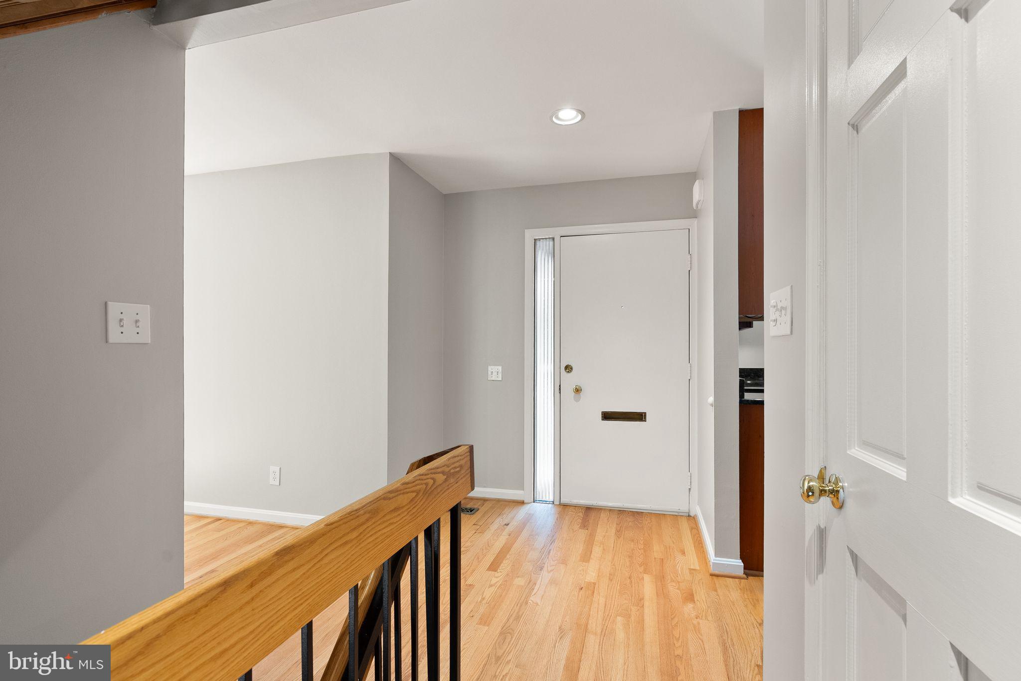 RESTON - Residential