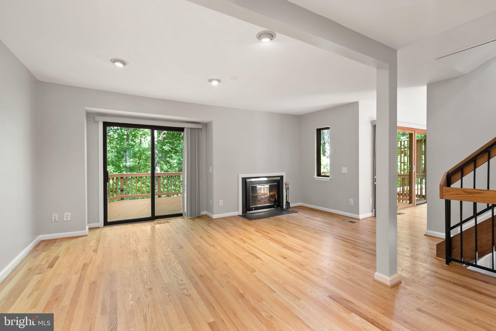 RESTON - Residential