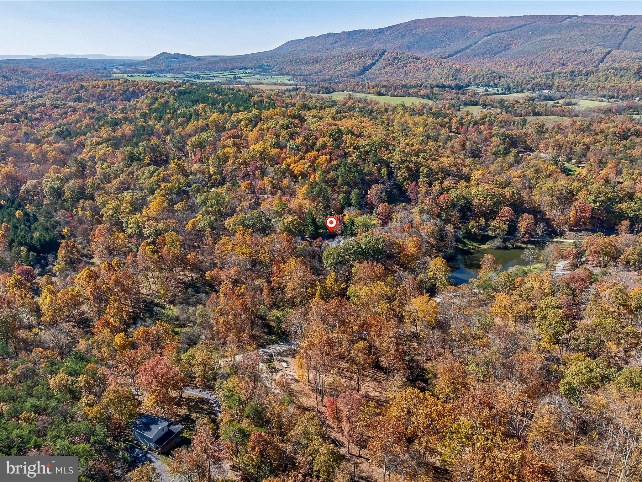 COLONIAL VILLAGE - Residential