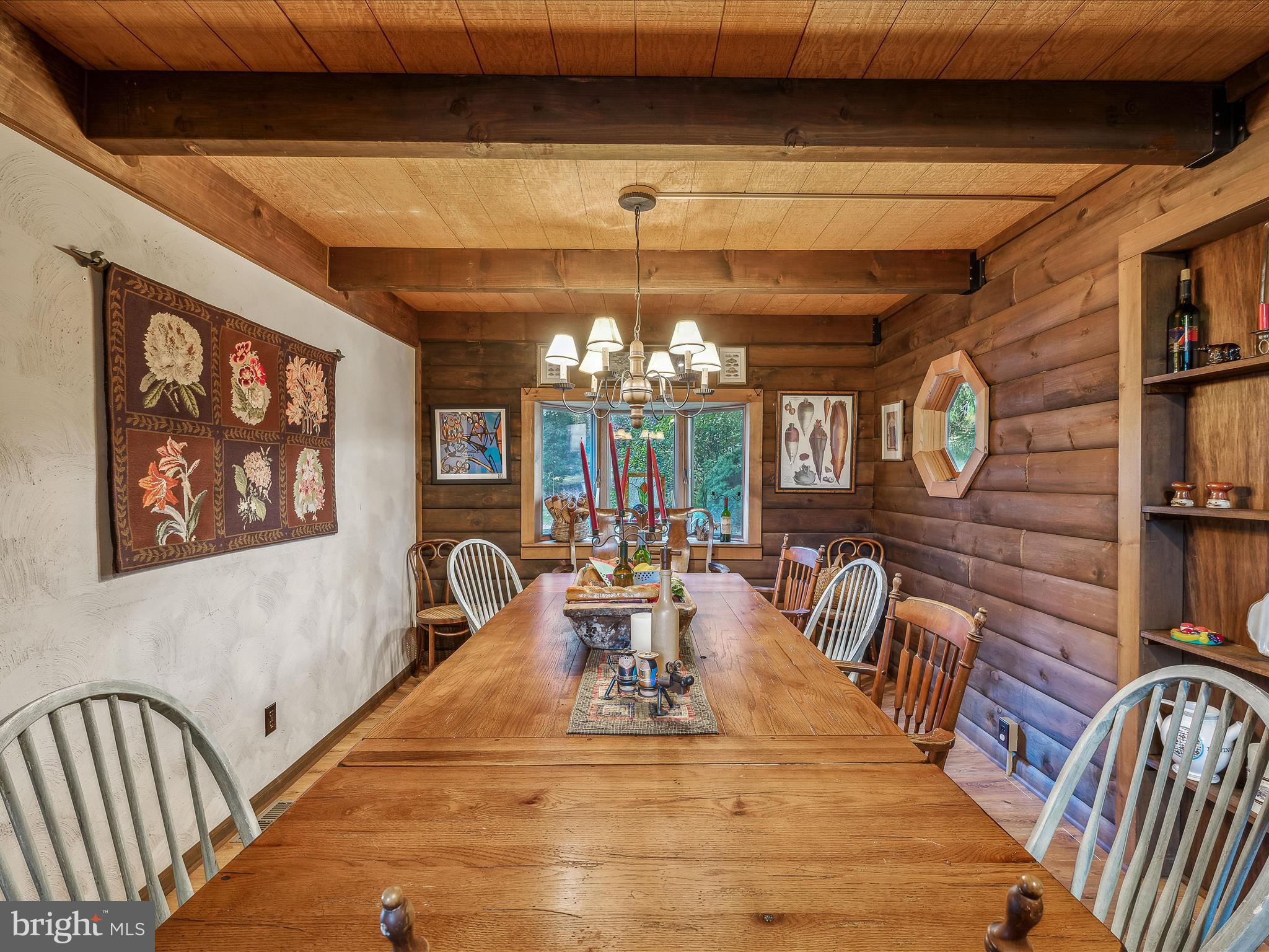 COLONIAL VILLAGE - Residential