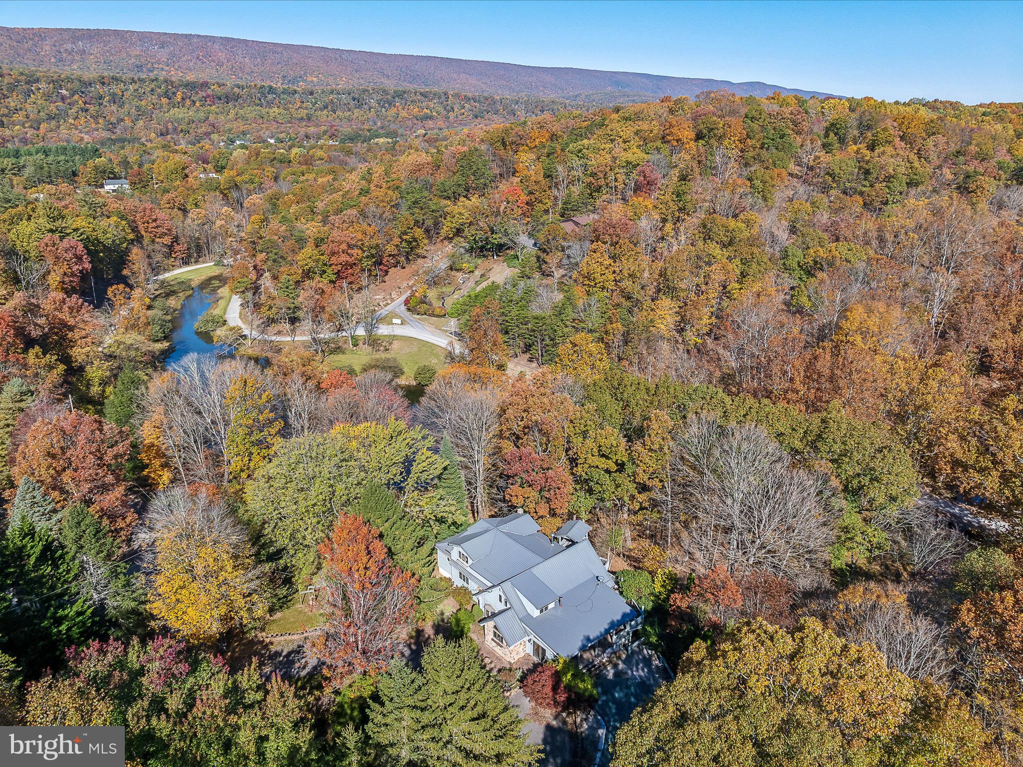 COLONIAL VILLAGE - Residential