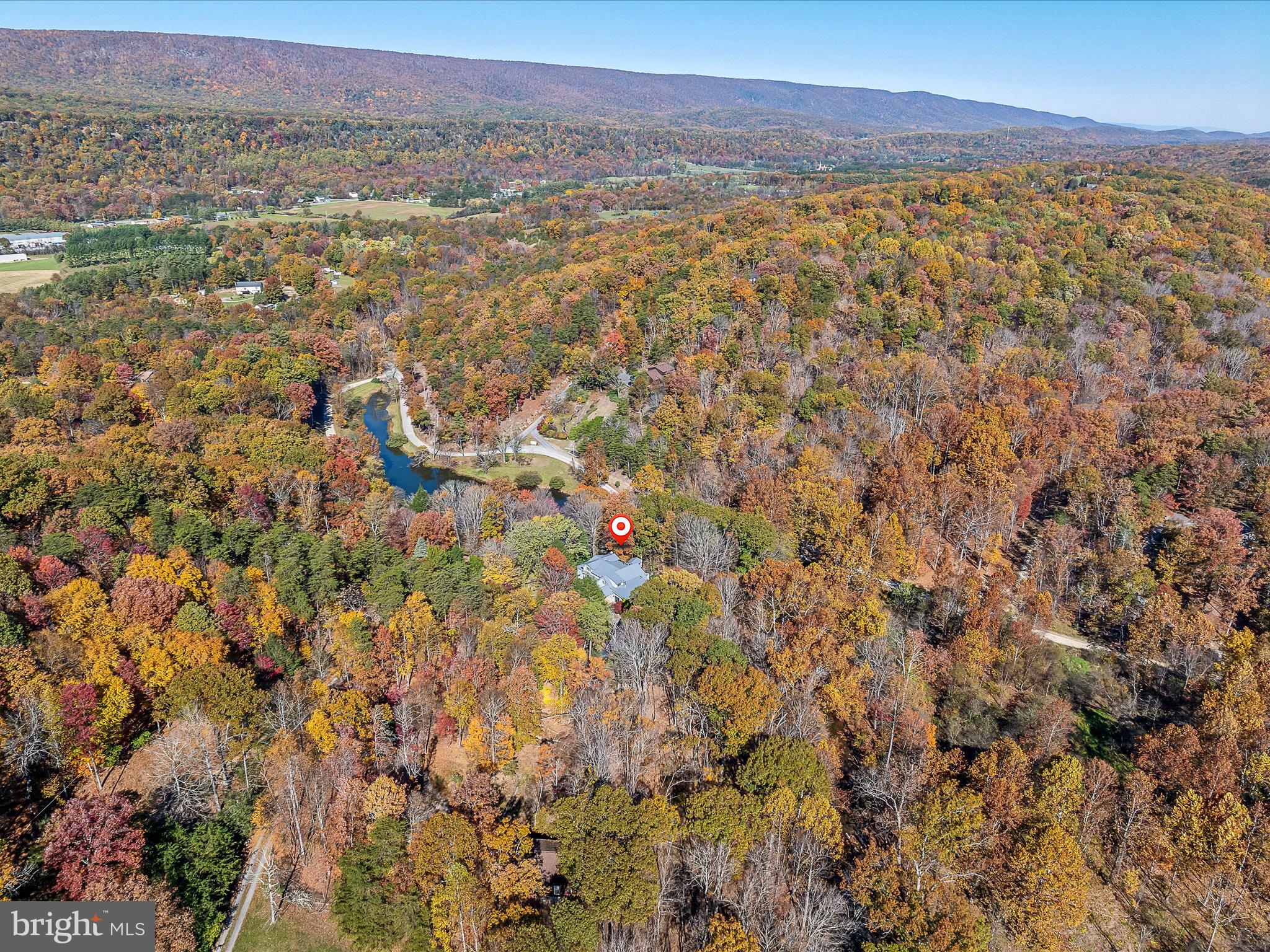 COLONIAL VILLAGE - Residential