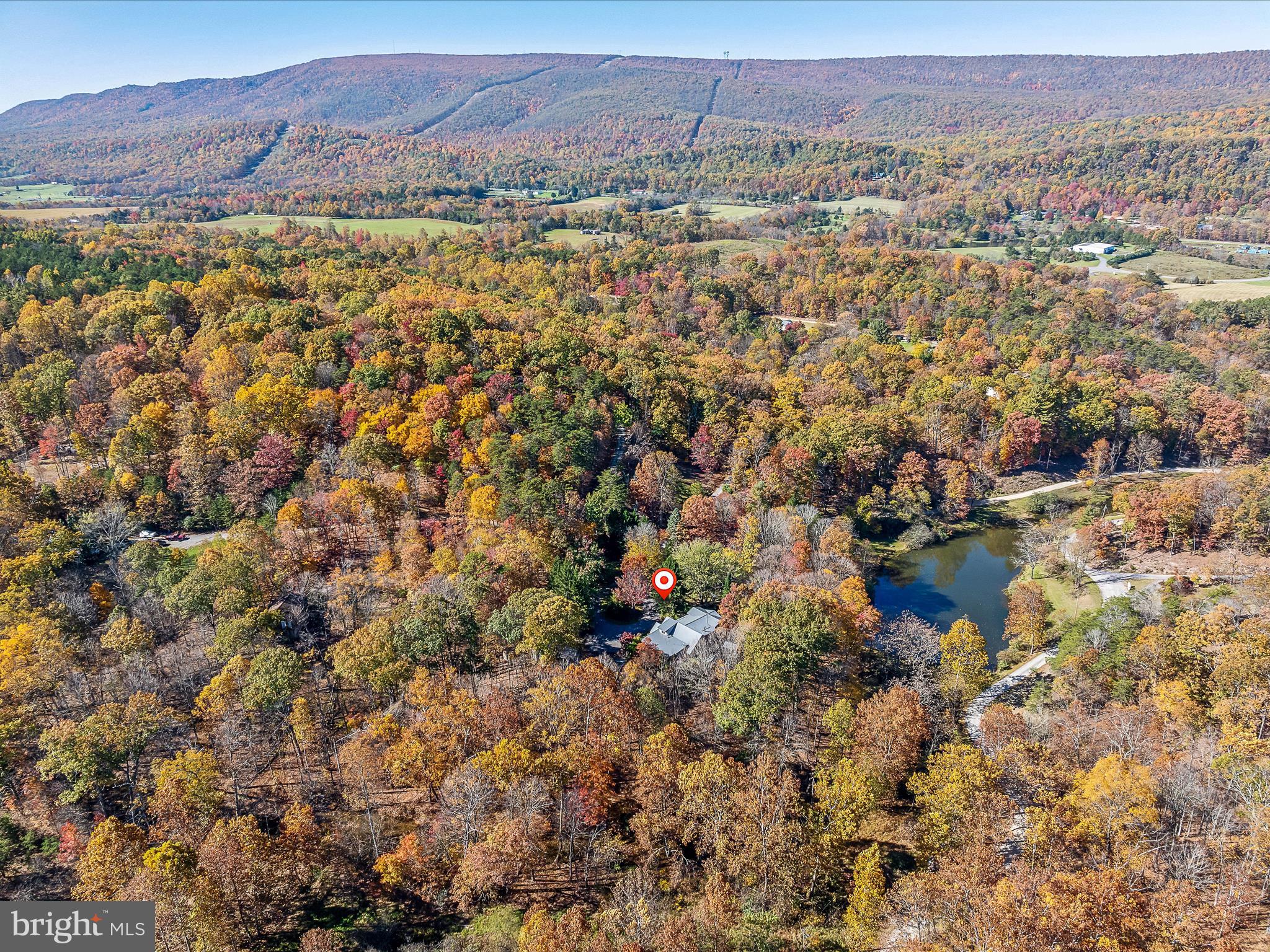 COLONIAL VILLAGE - Residential