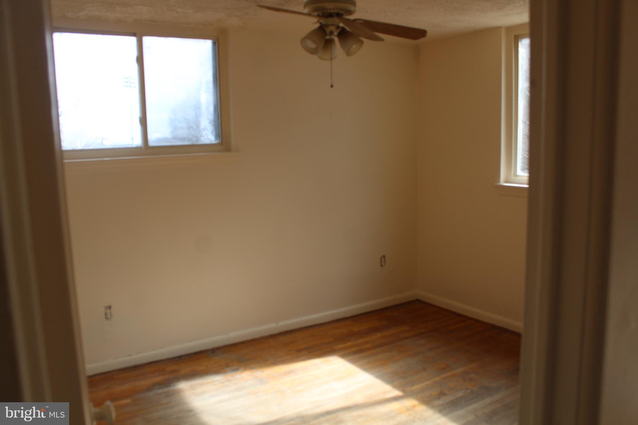 236 VARNUM STREET NE