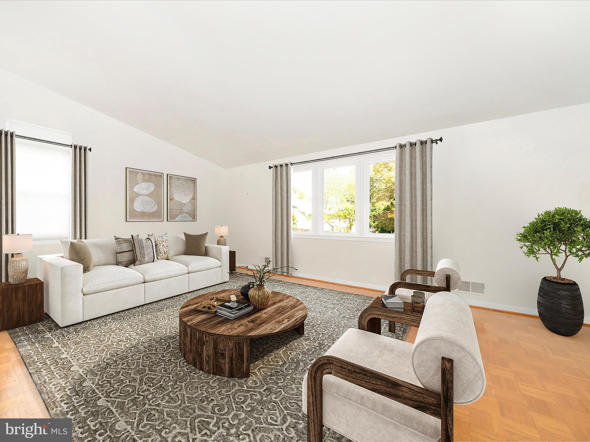 921 SAXON HILL DRIVE