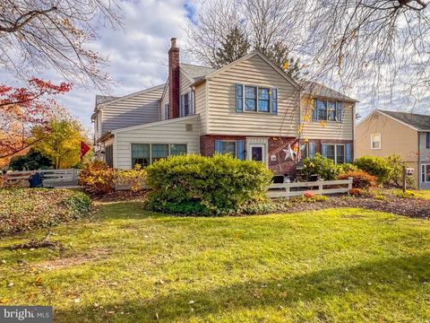 122 GARDEN ROAD ORELAND PA 19075