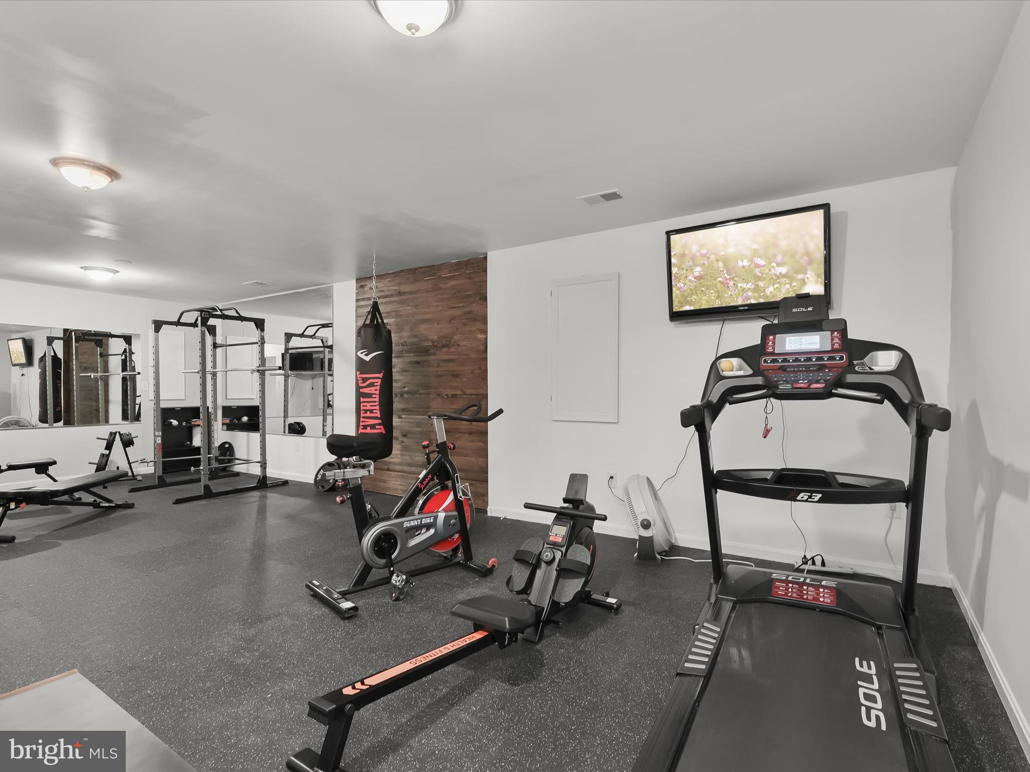 CAMERON CHASE - Residential Lease