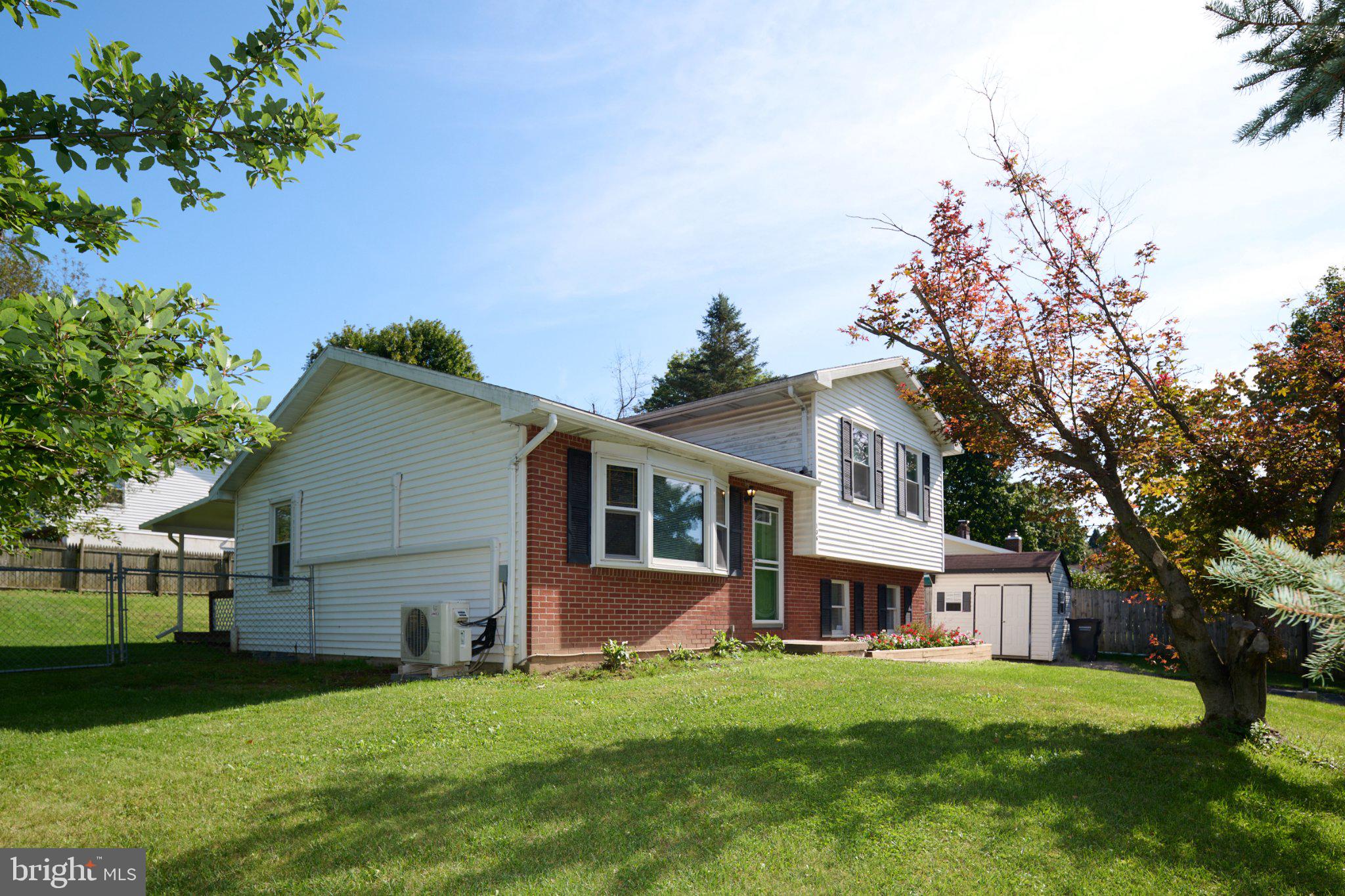 136 CREEKSIDE DRIVE
