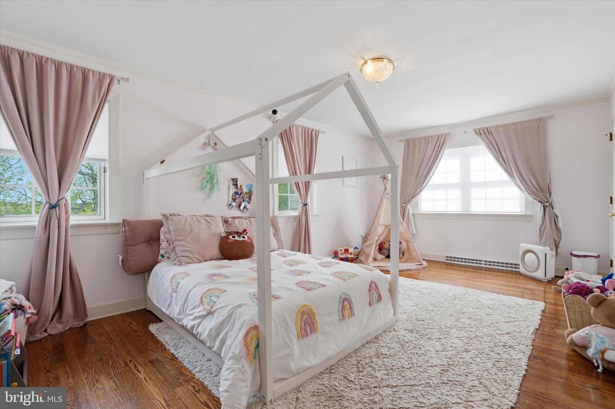 MOUNT EYRE MANOR - Residential