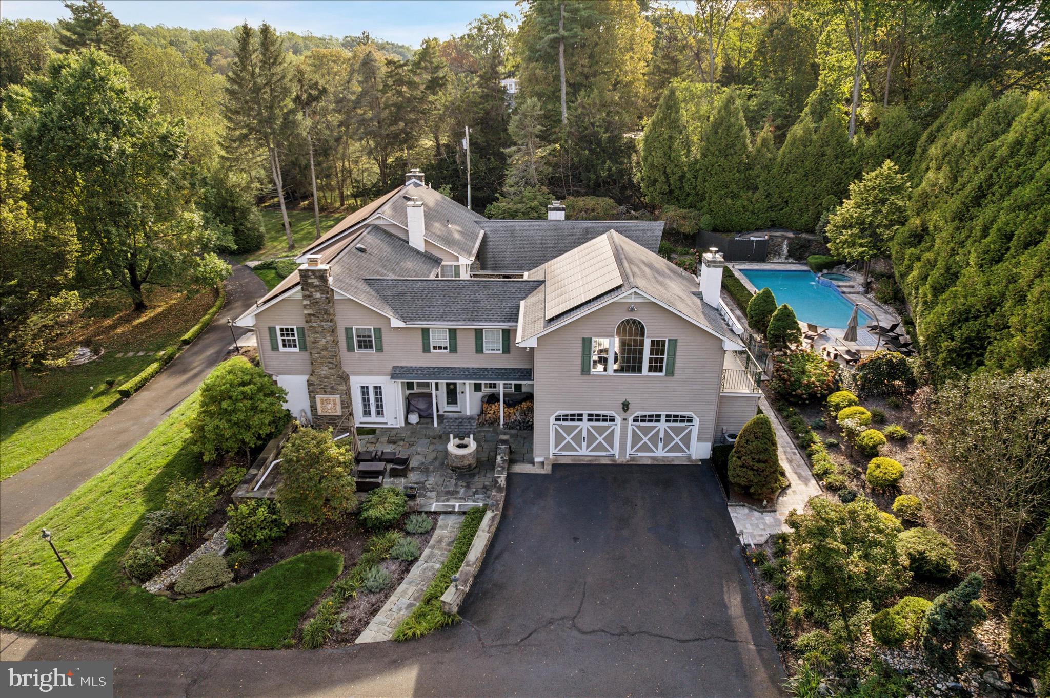 MOUNT EYRE MANOR - Residential