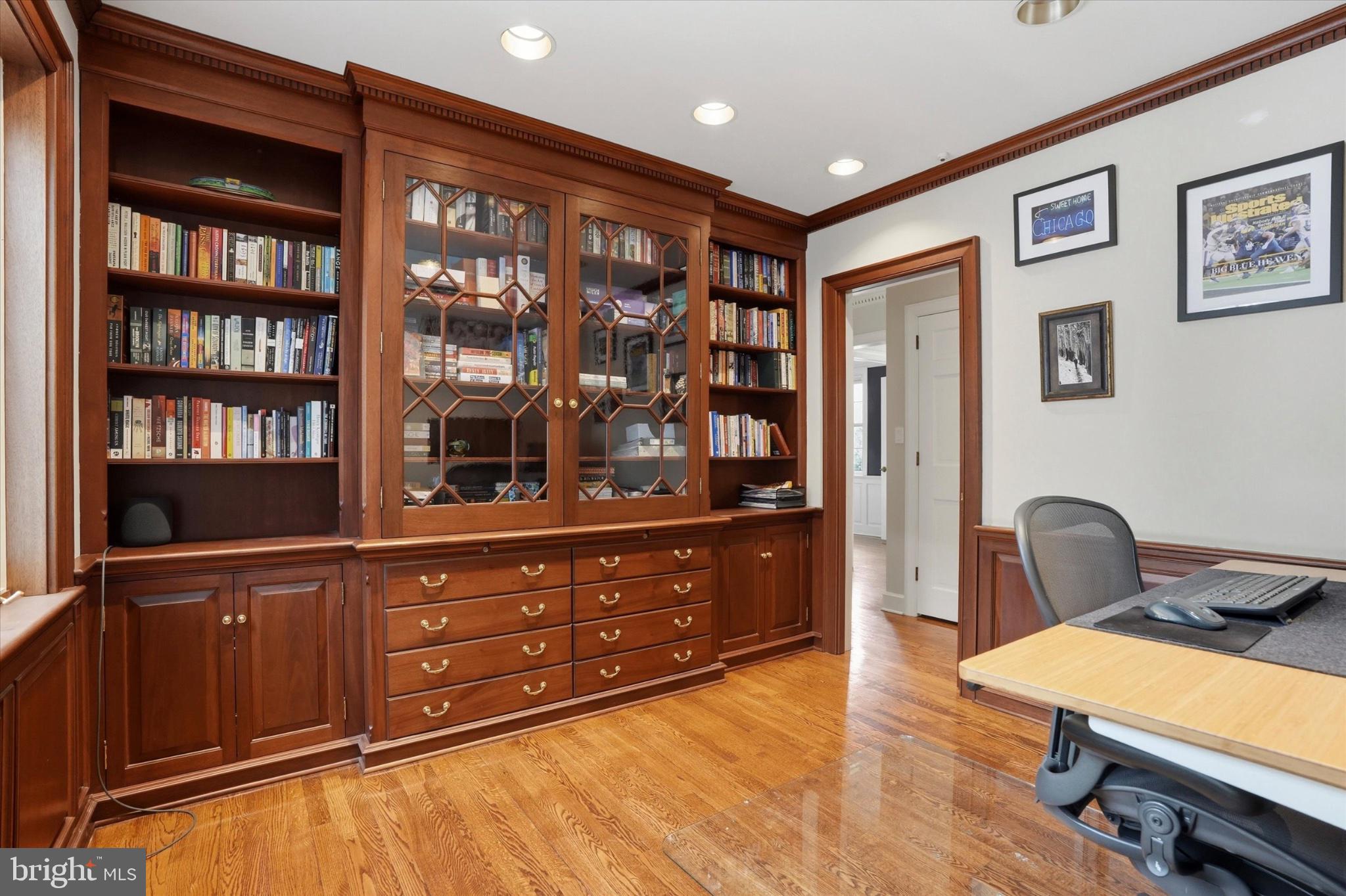 MOUNT EYRE MANOR - Residential