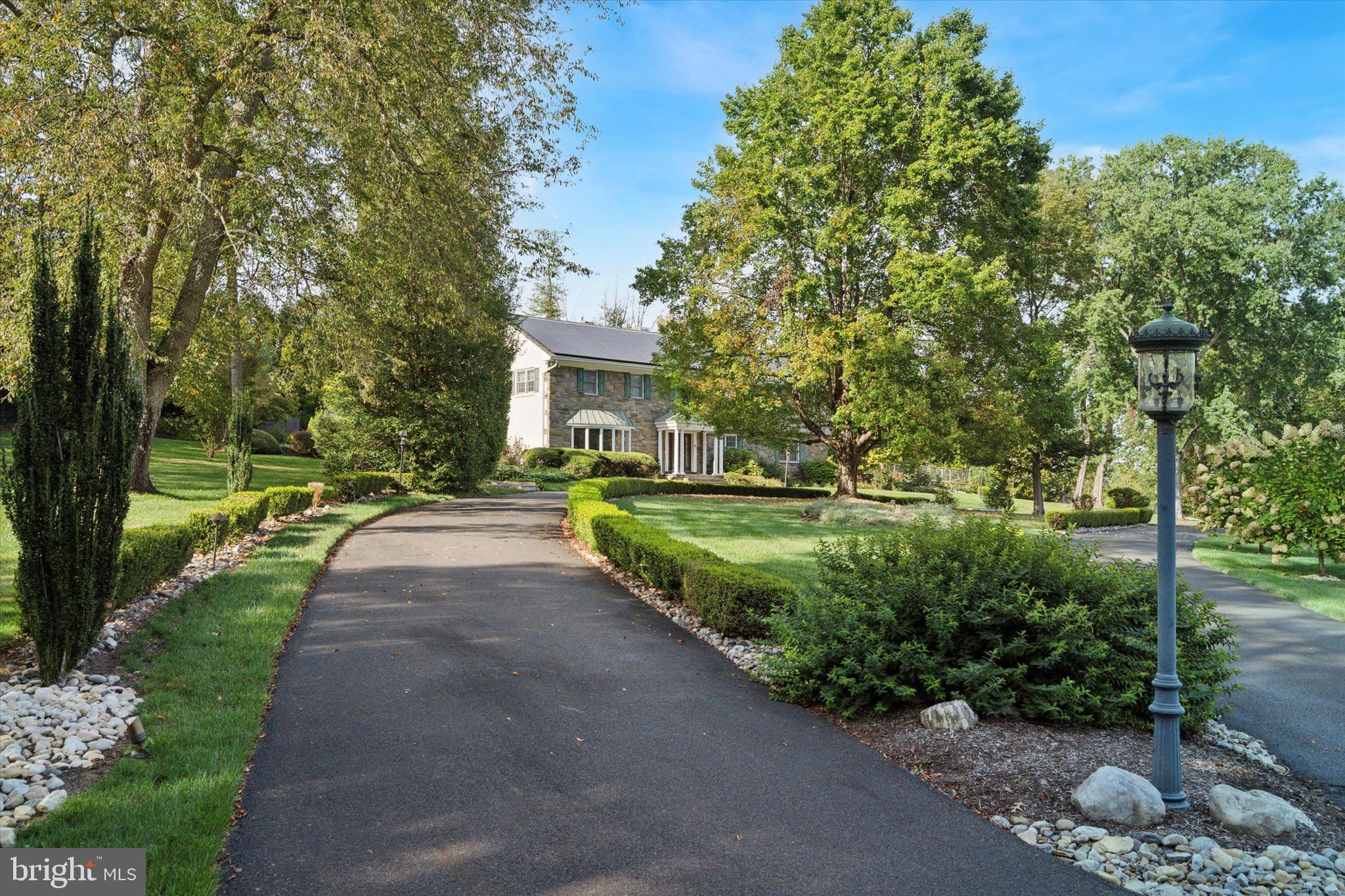 MOUNT EYRE MANOR - Residential