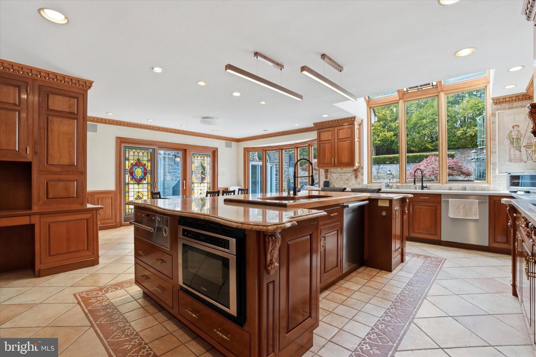 MOUNT EYRE MANOR - Residential