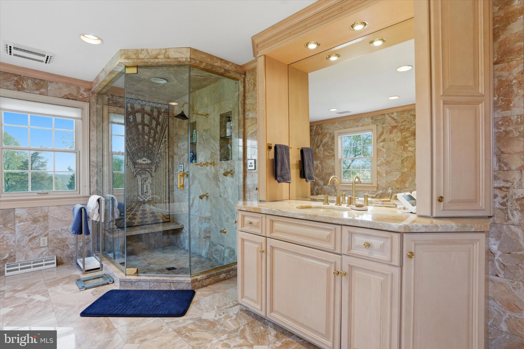 MOUNT EYRE MANOR - Residential