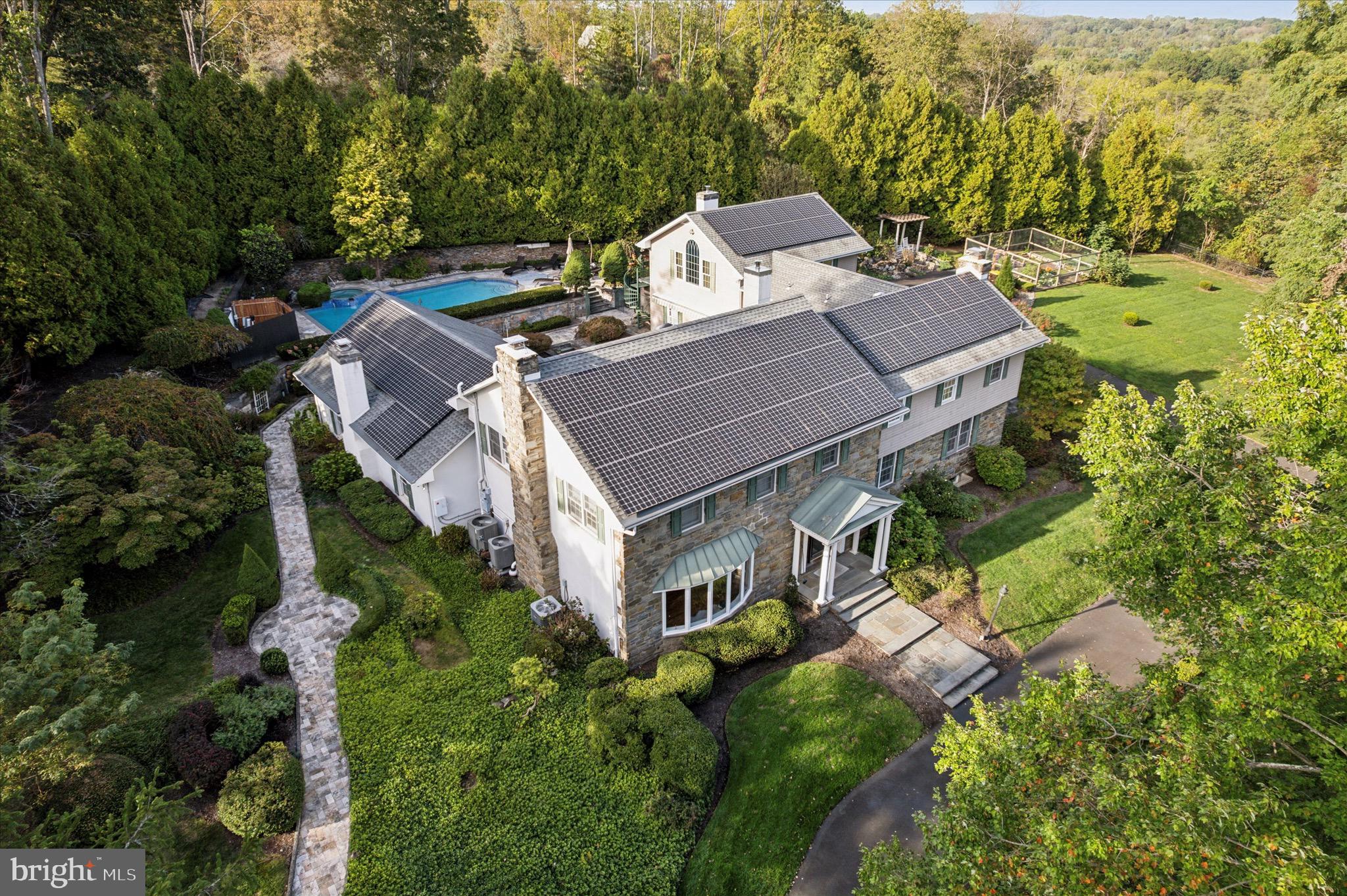 MOUNT EYRE MANOR - Residential