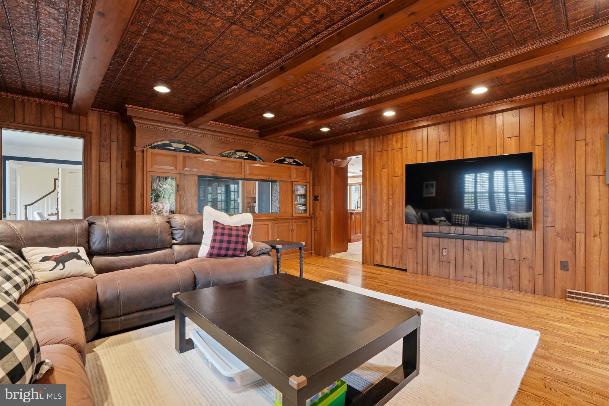 MOUNT EYRE MANOR - Residential