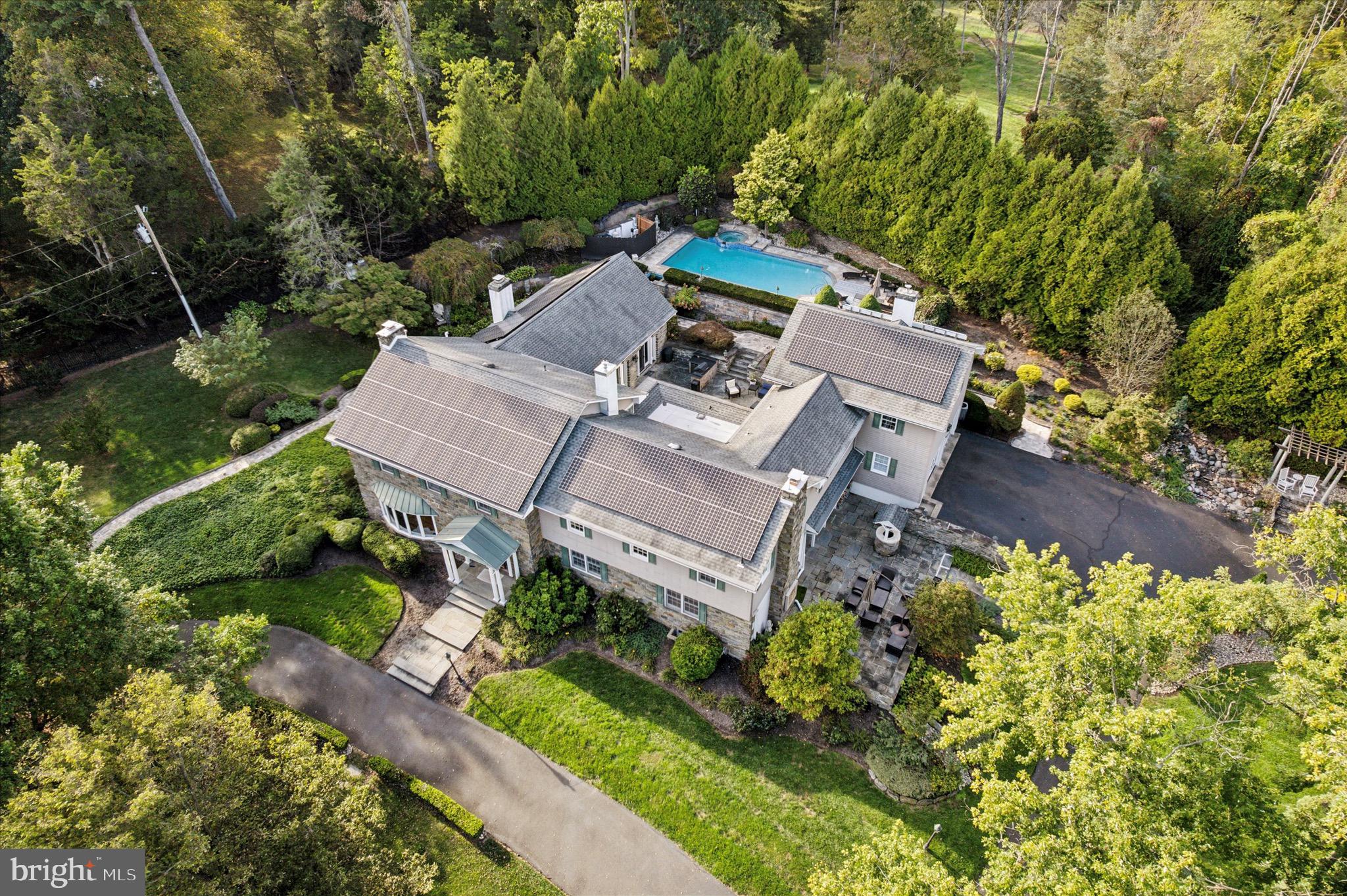 MOUNT EYRE MANOR - Residential