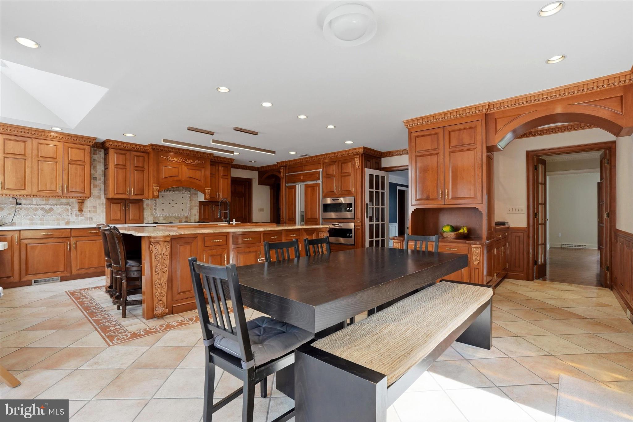 MOUNT EYRE MANOR - Residential