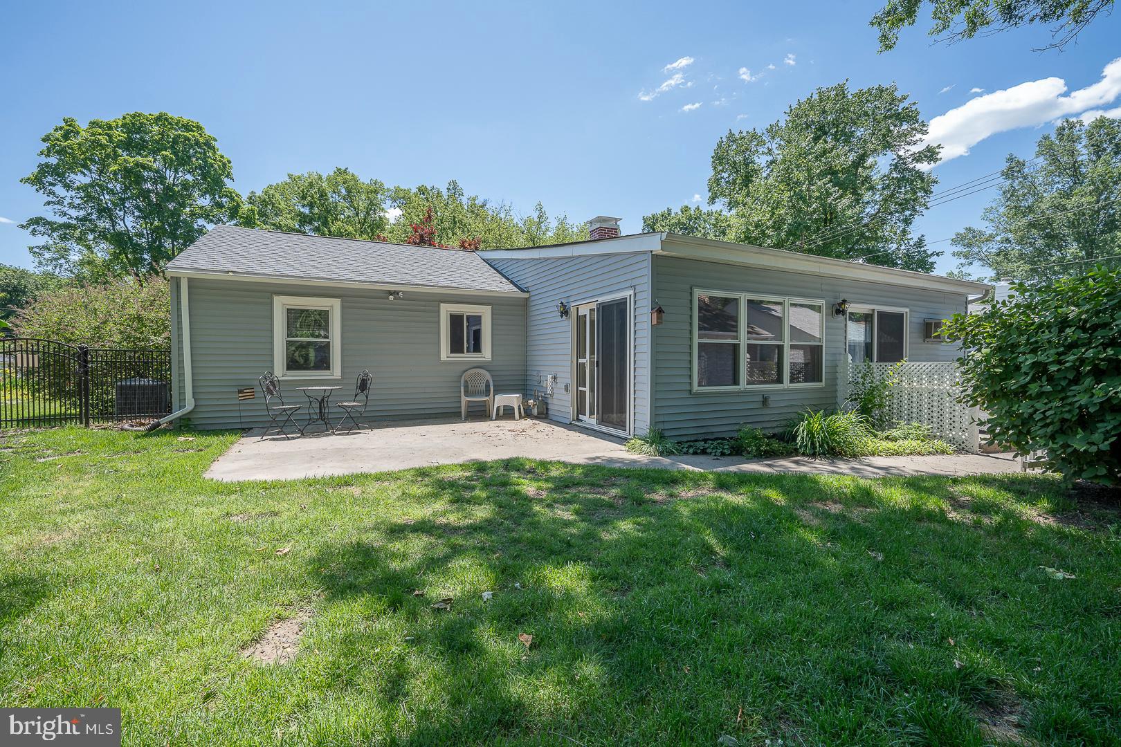 WILLOW GROVE - Residential