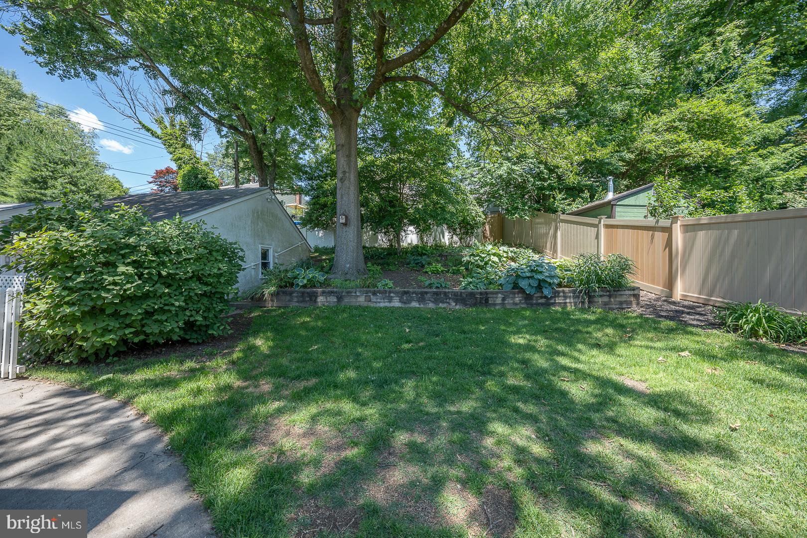 WILLOW GROVE - Residential