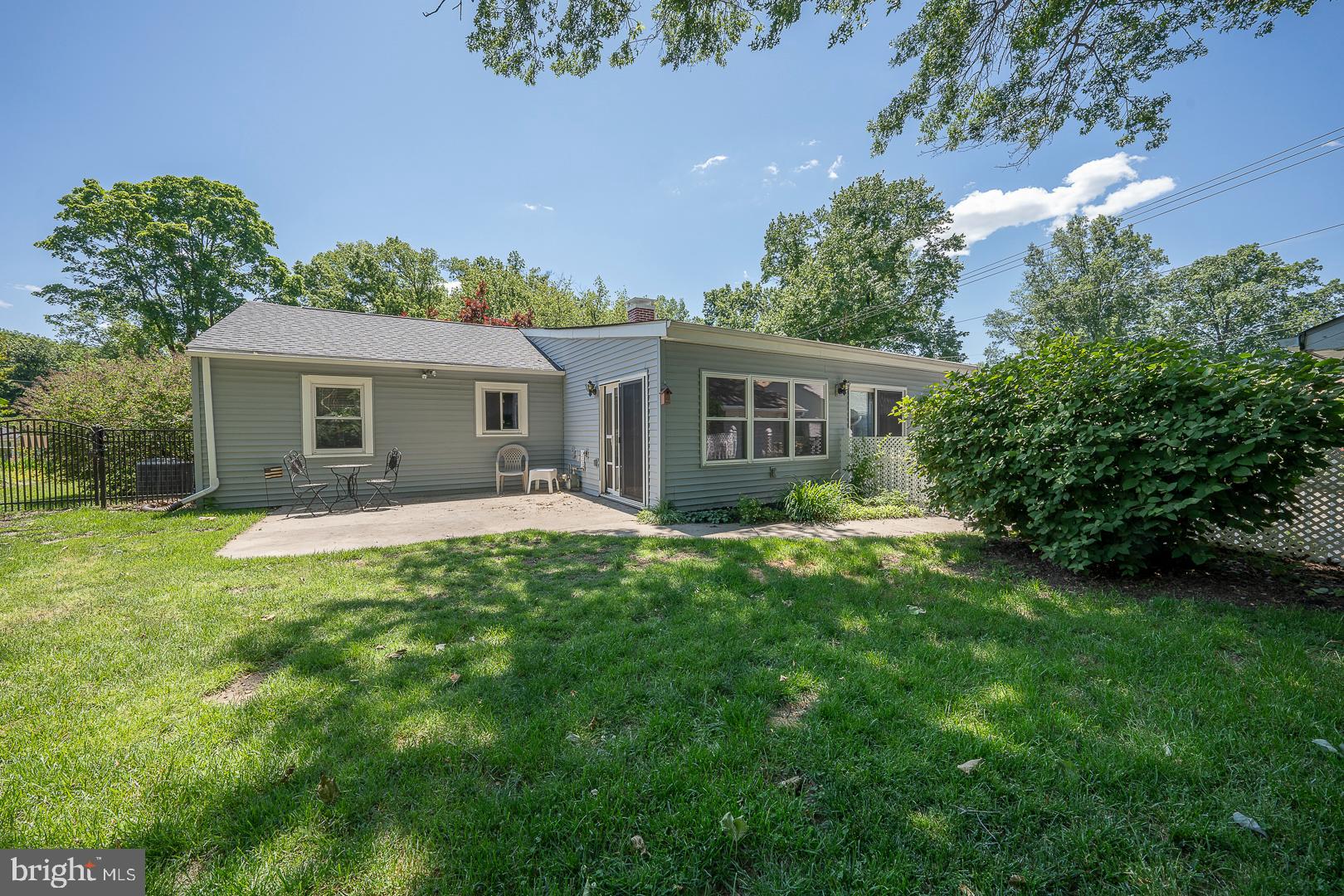 WILLOW GROVE - Residential