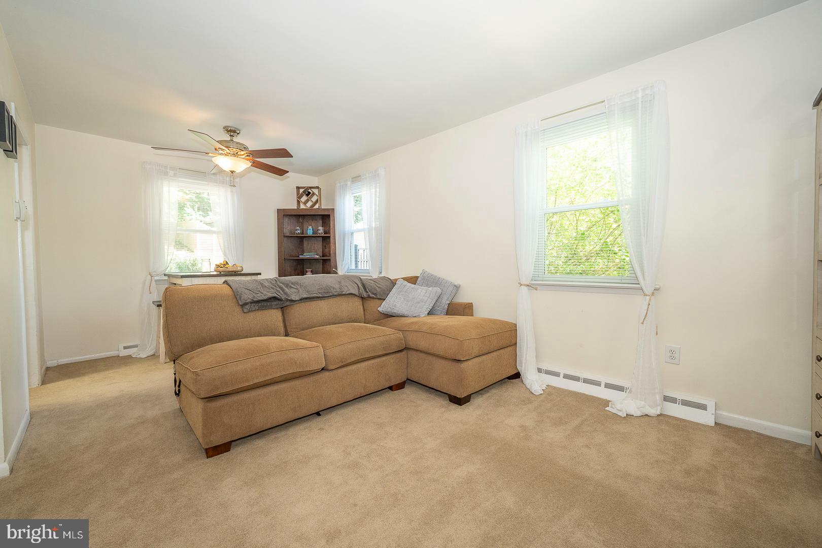 WILLOW GROVE - Residential