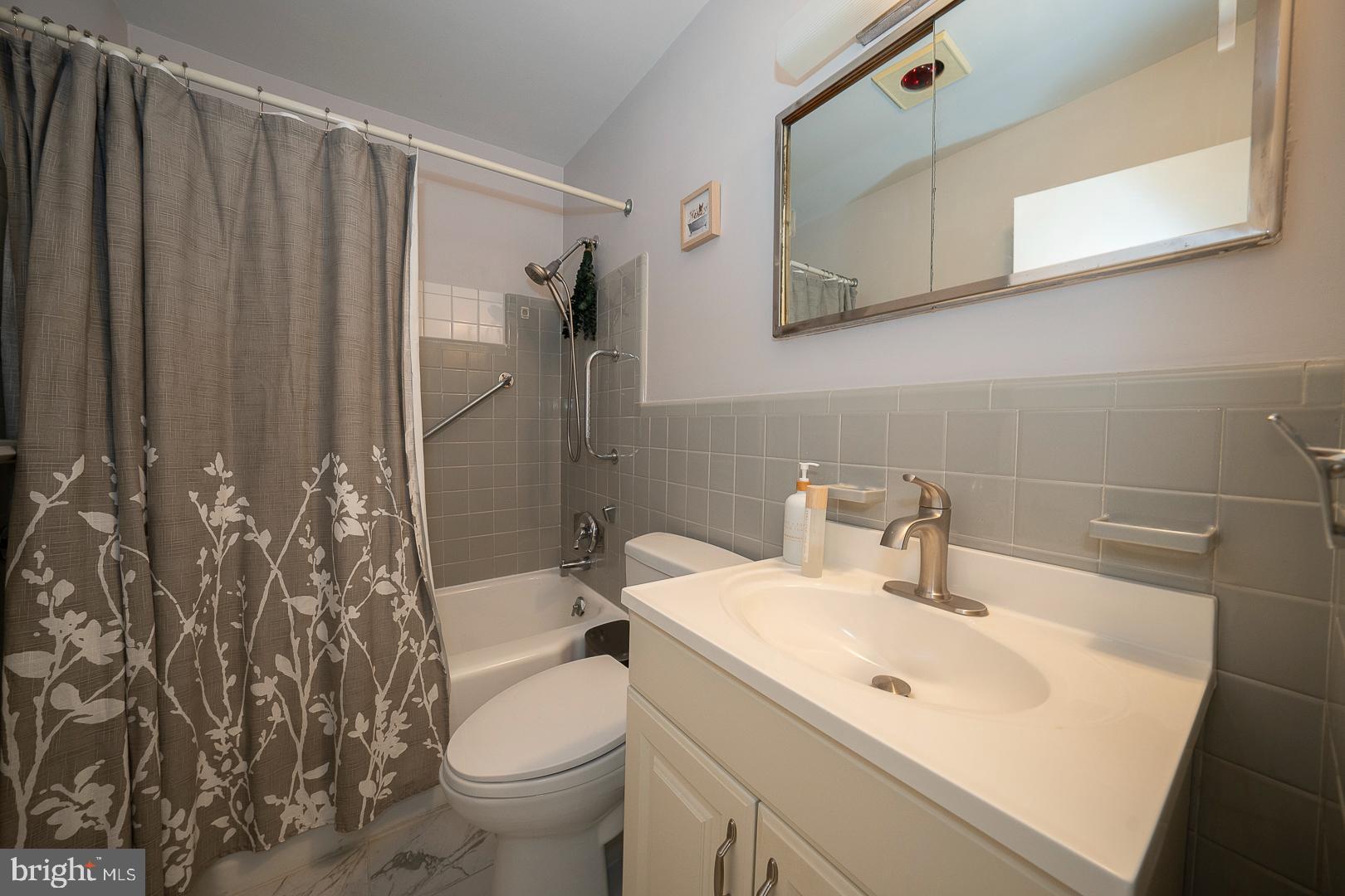 WILLOW GROVE - Residential