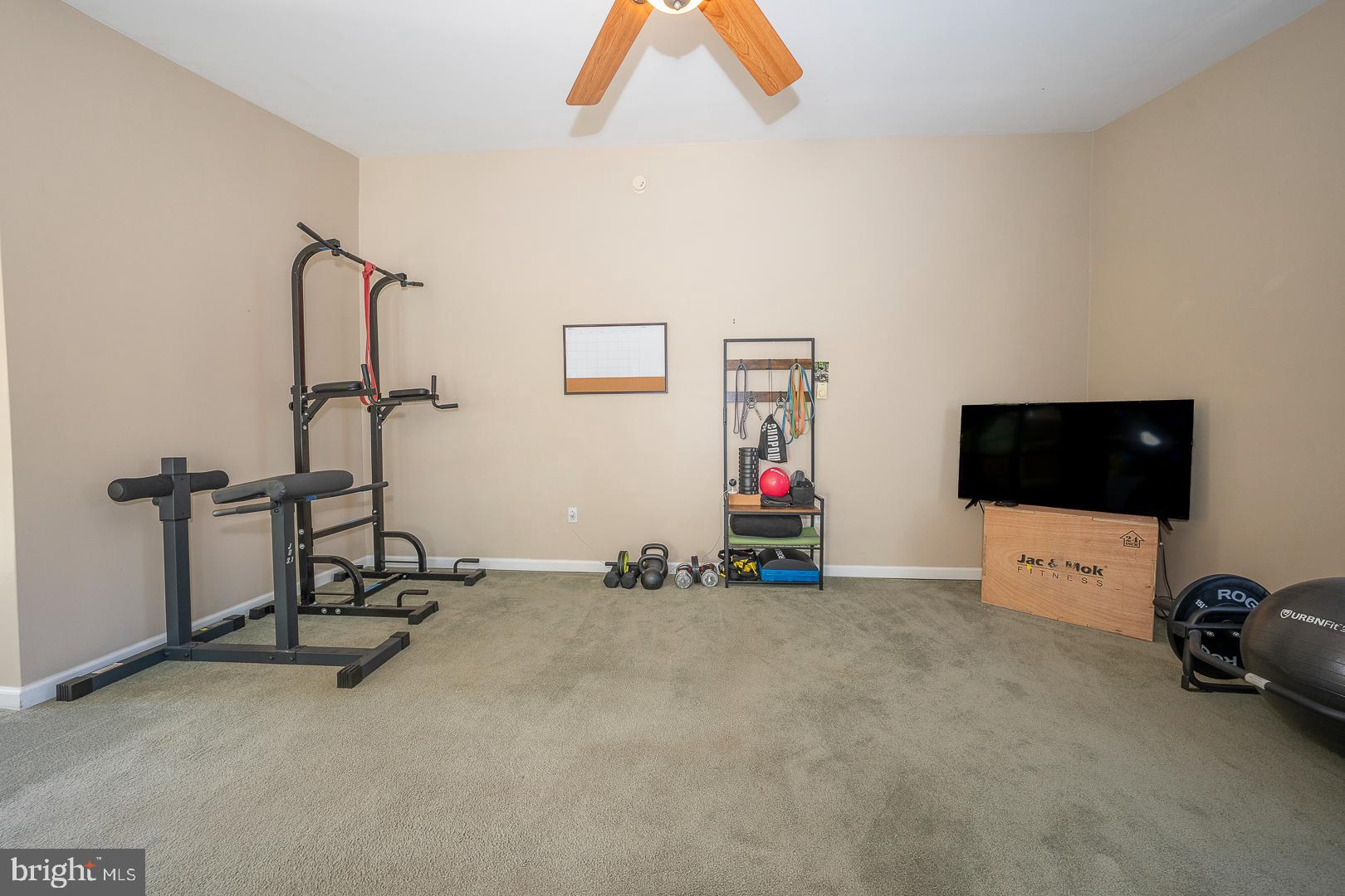 WILLOW GROVE - Residential