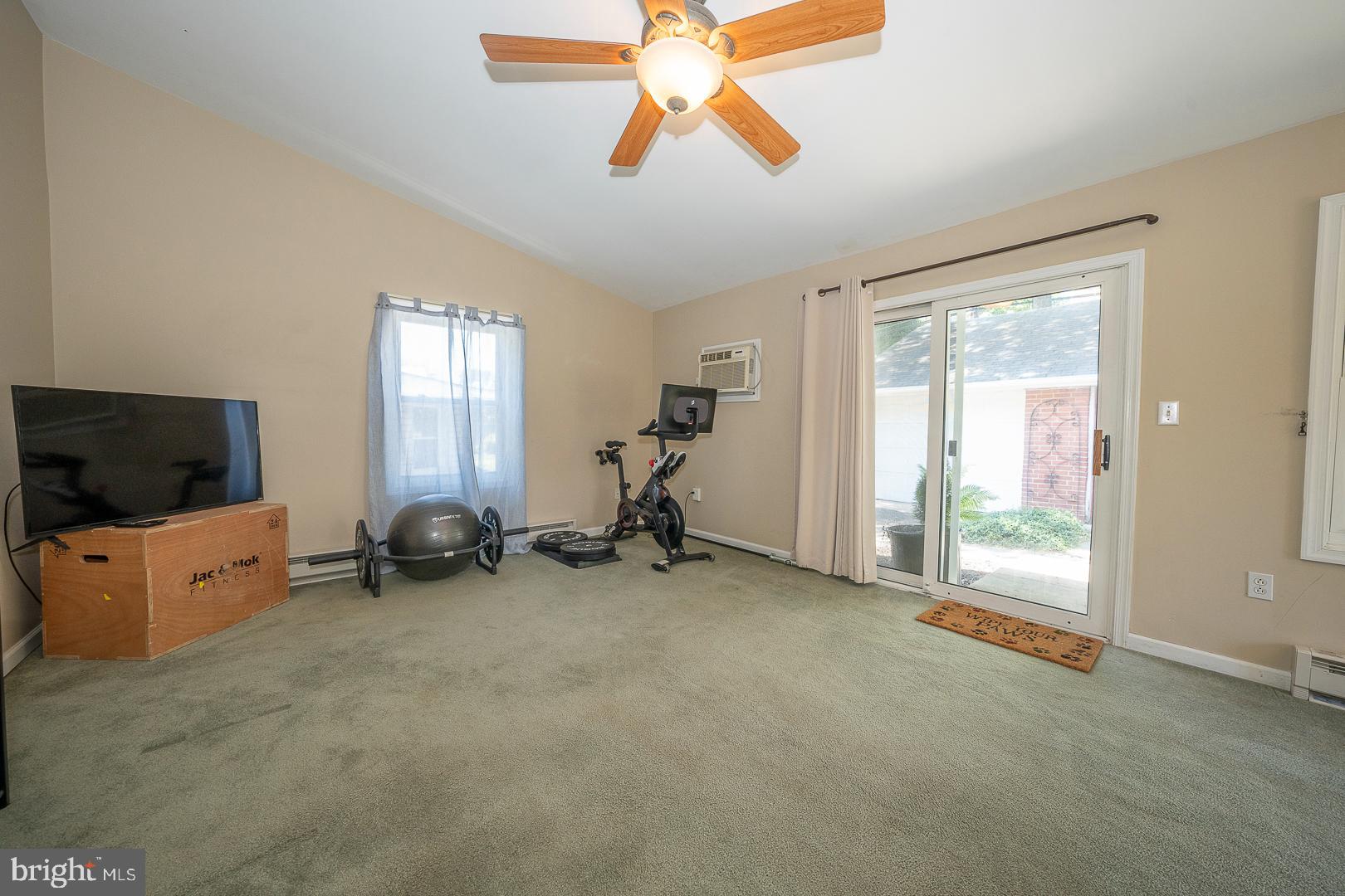 WILLOW GROVE - Residential