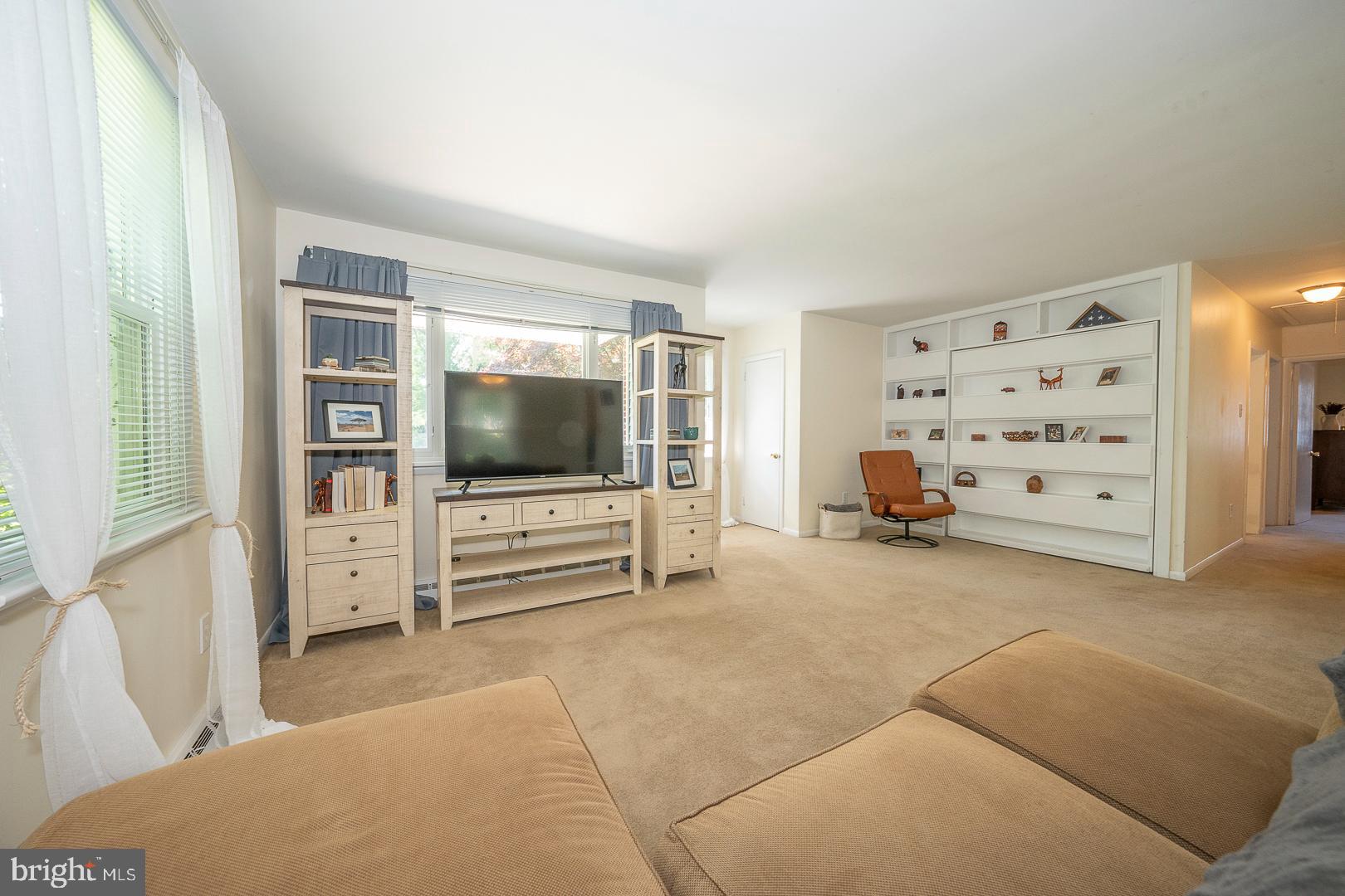 WILLOW GROVE - Residential