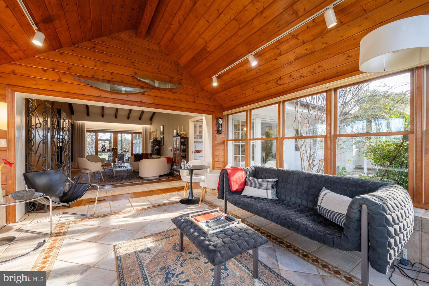 SEMINARY HILL - Residential