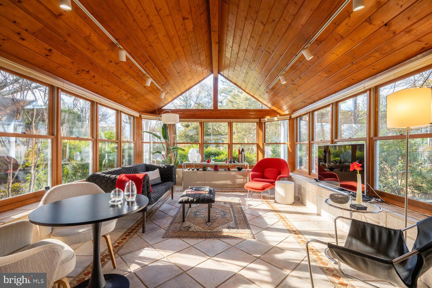 SEMINARY HILL - Residential