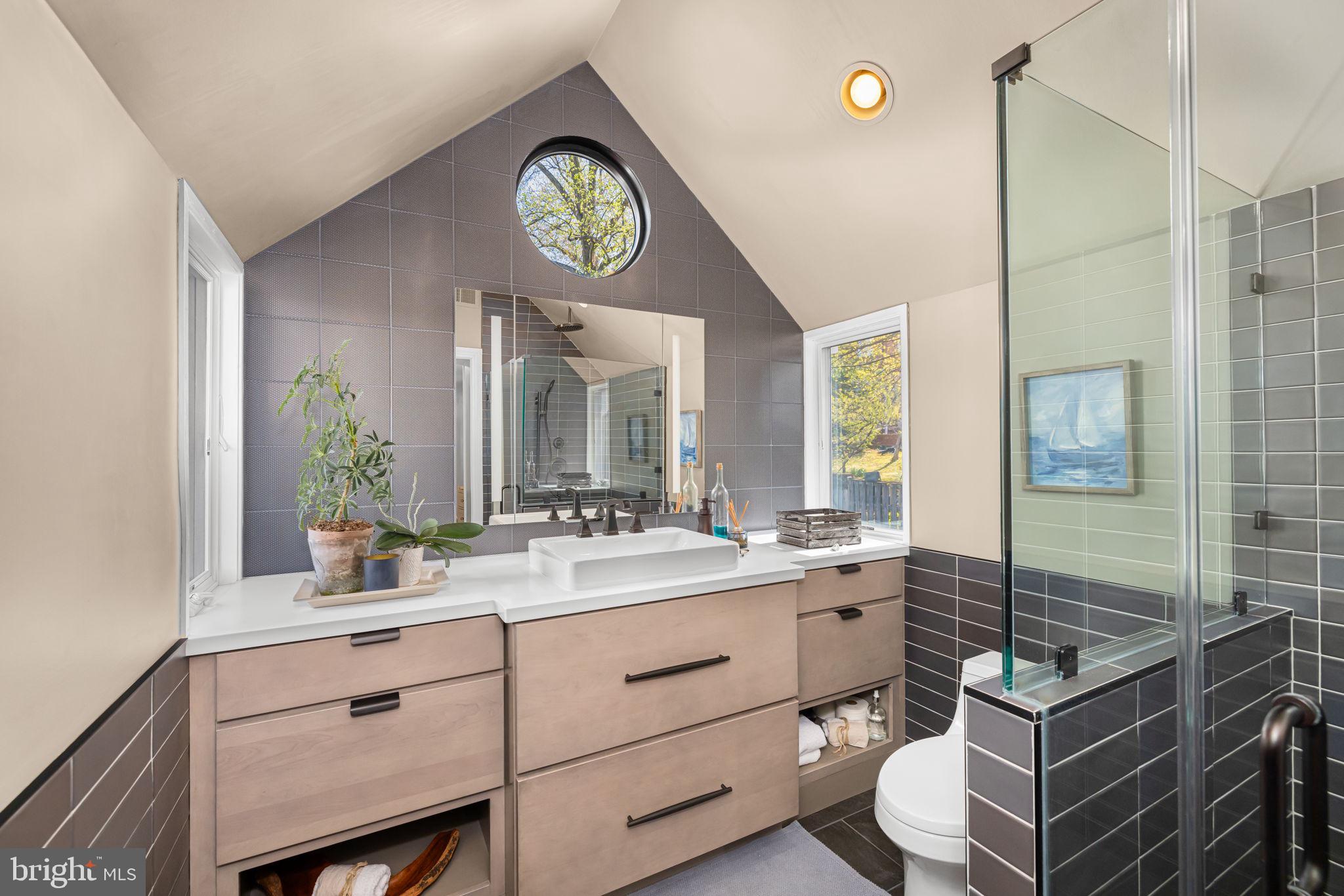 AURORA HILLS - Residential Lease