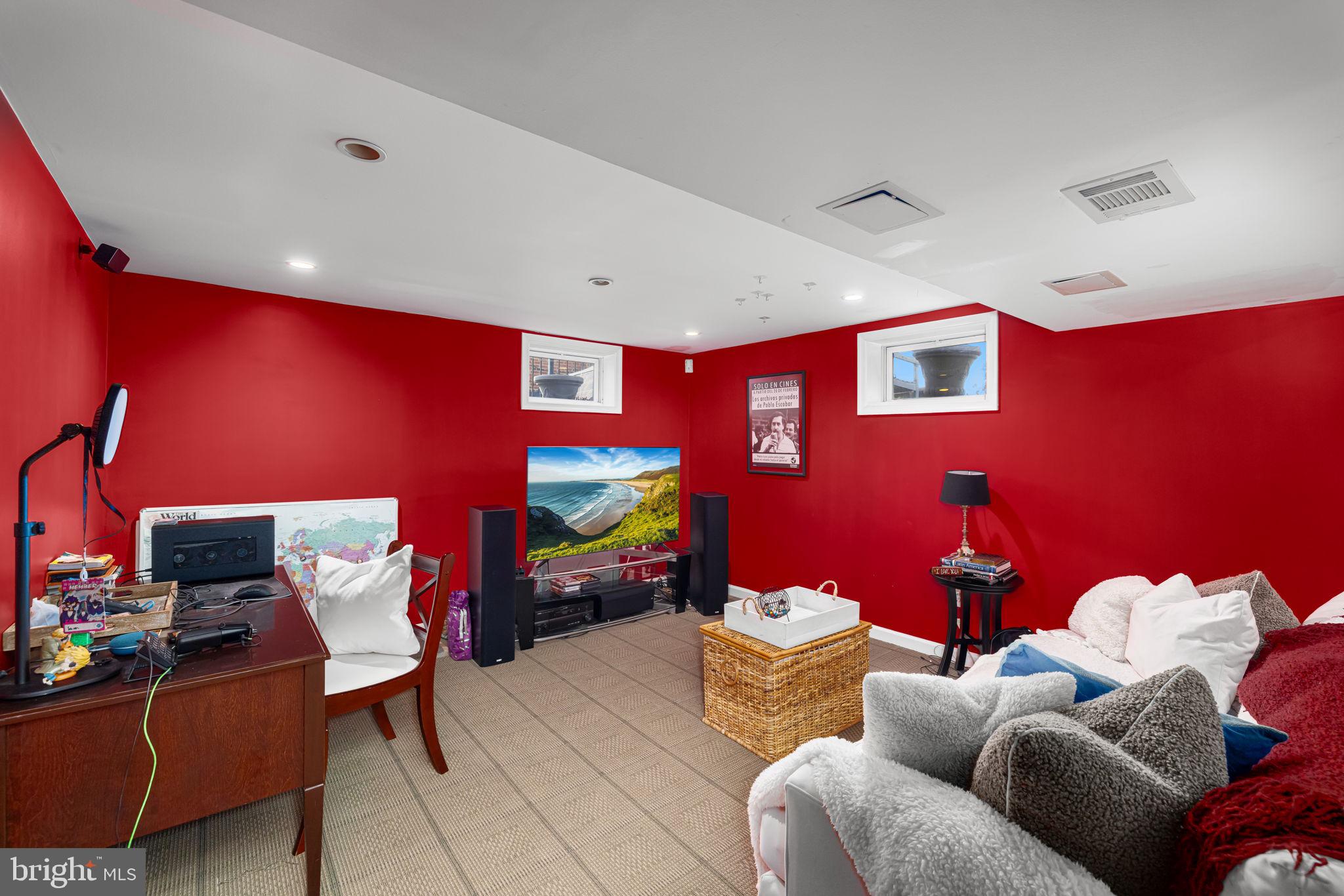 AURORA HILLS - Residential Lease