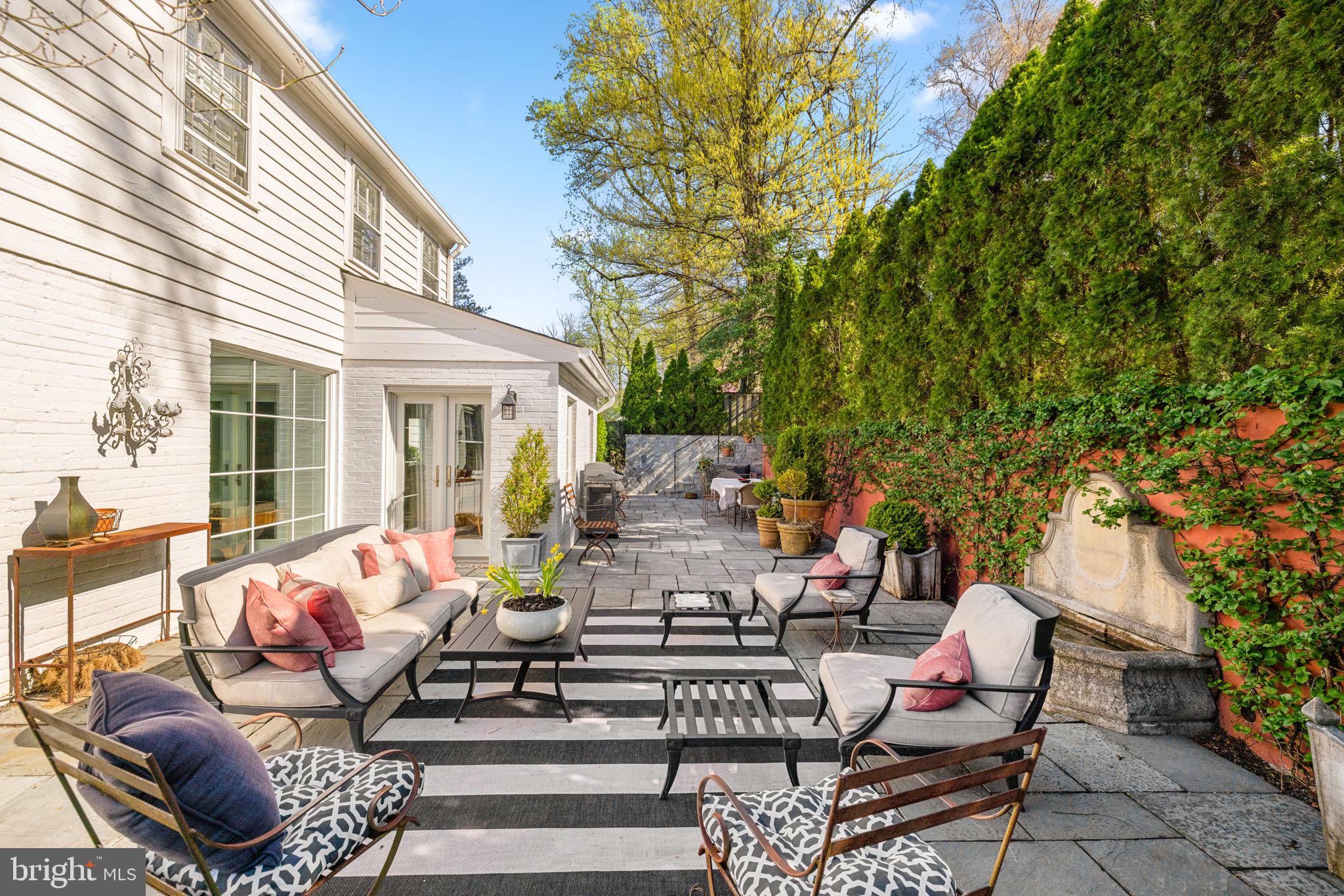 AURORA HILLS - Residential Lease