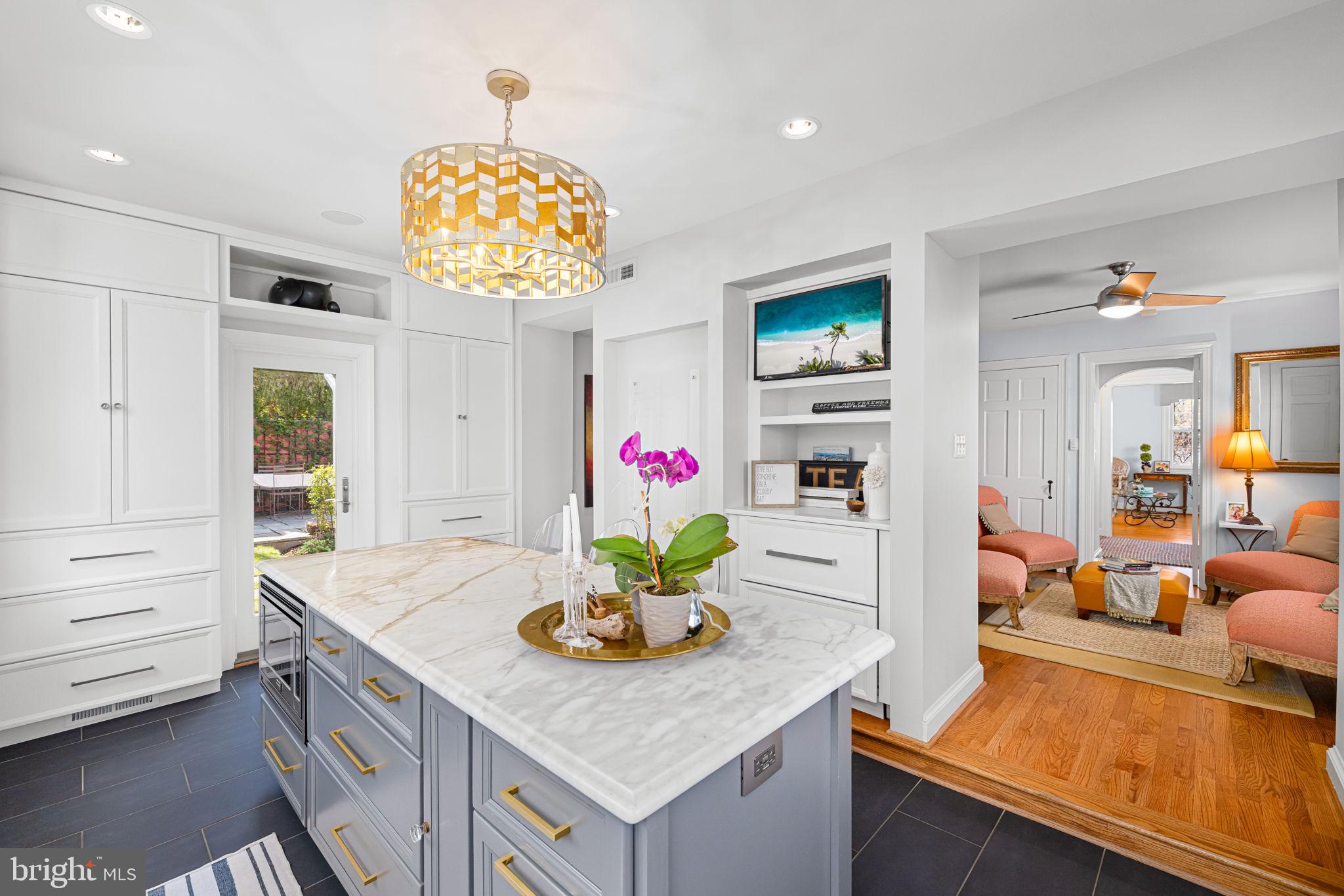 AURORA HILLS - Residential Lease