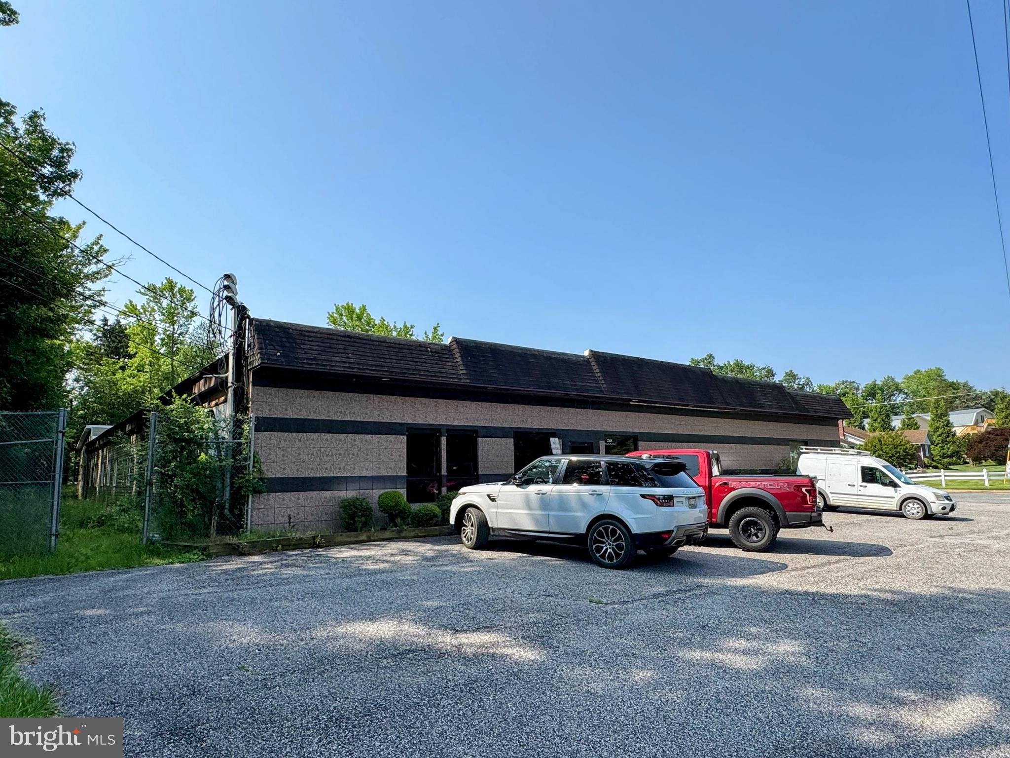 2301 WILLOUGHBY BEACH ROAD