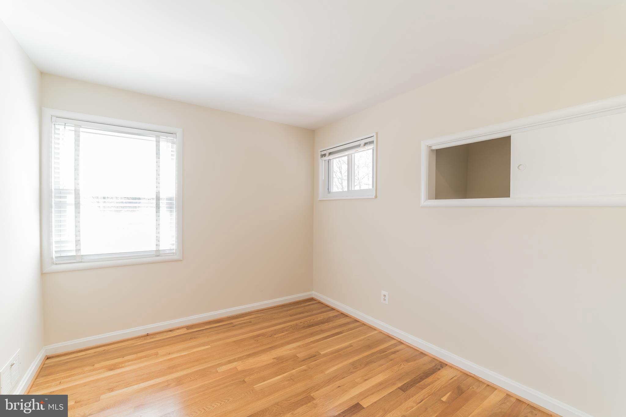 GREENWOOD KNOLLS - Residential