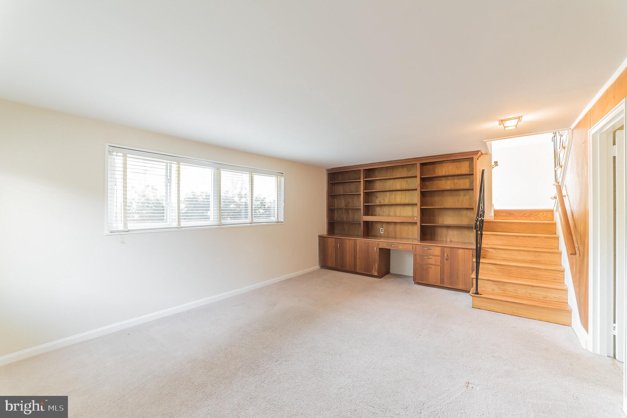 GREENWOOD KNOLLS - Residential