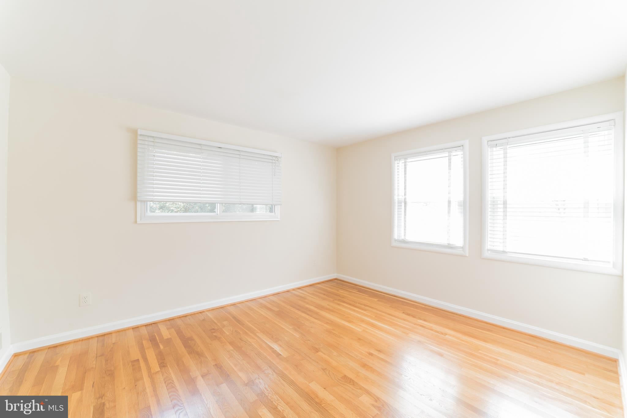 GREENWOOD KNOLLS - Residential