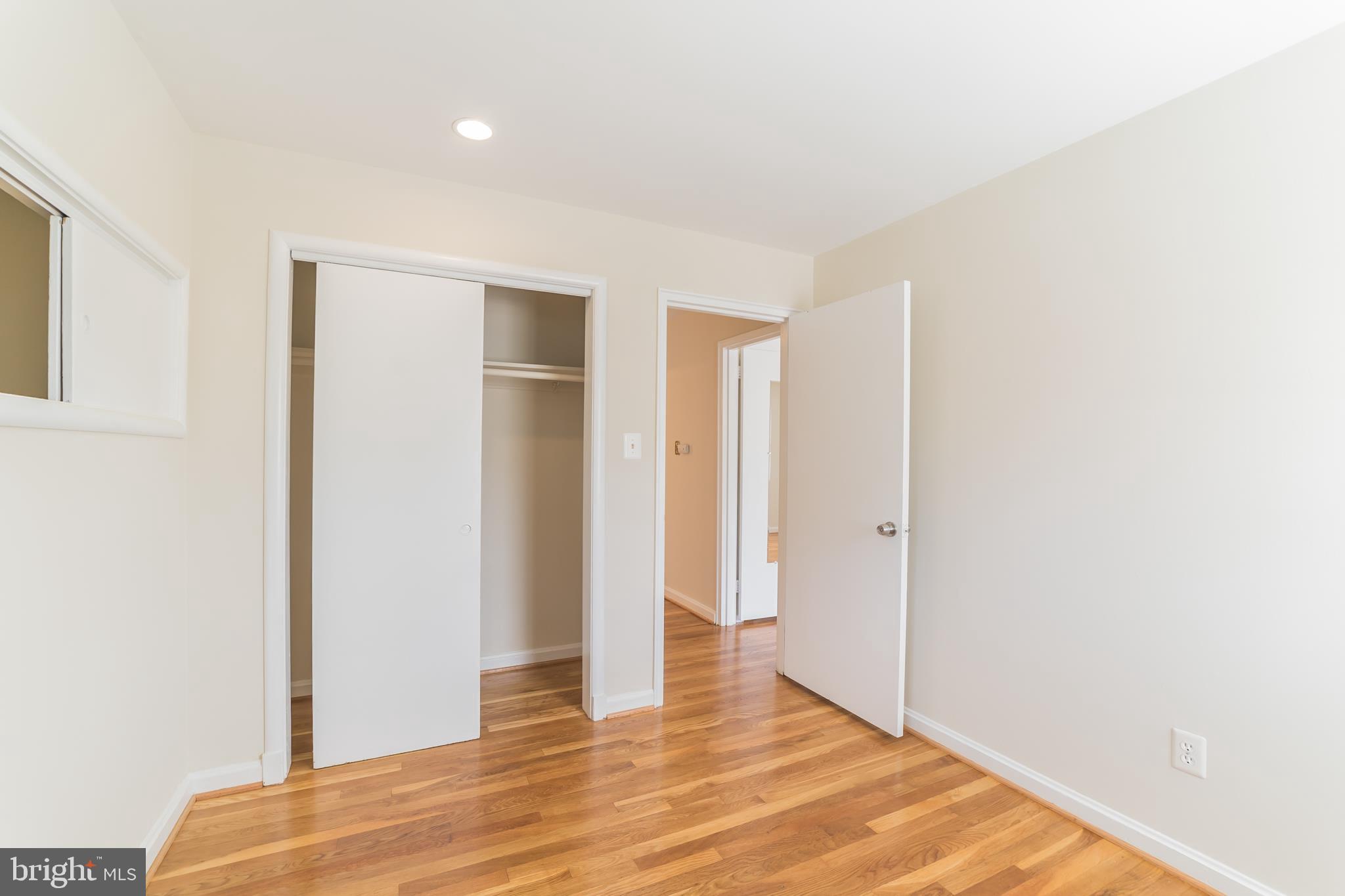 GREENWOOD KNOLLS - Residential