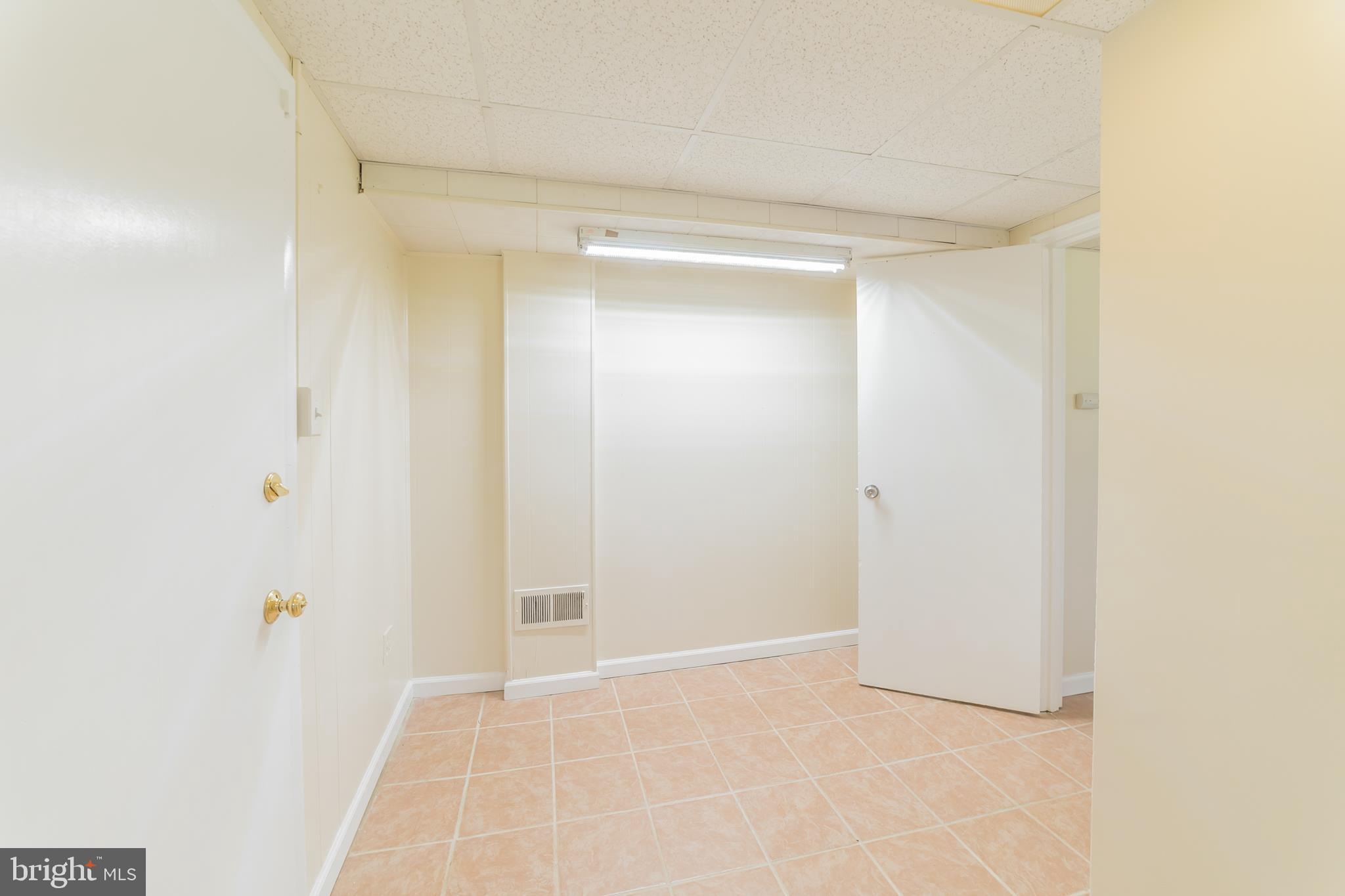 GREENWOOD KNOLLS - Residential