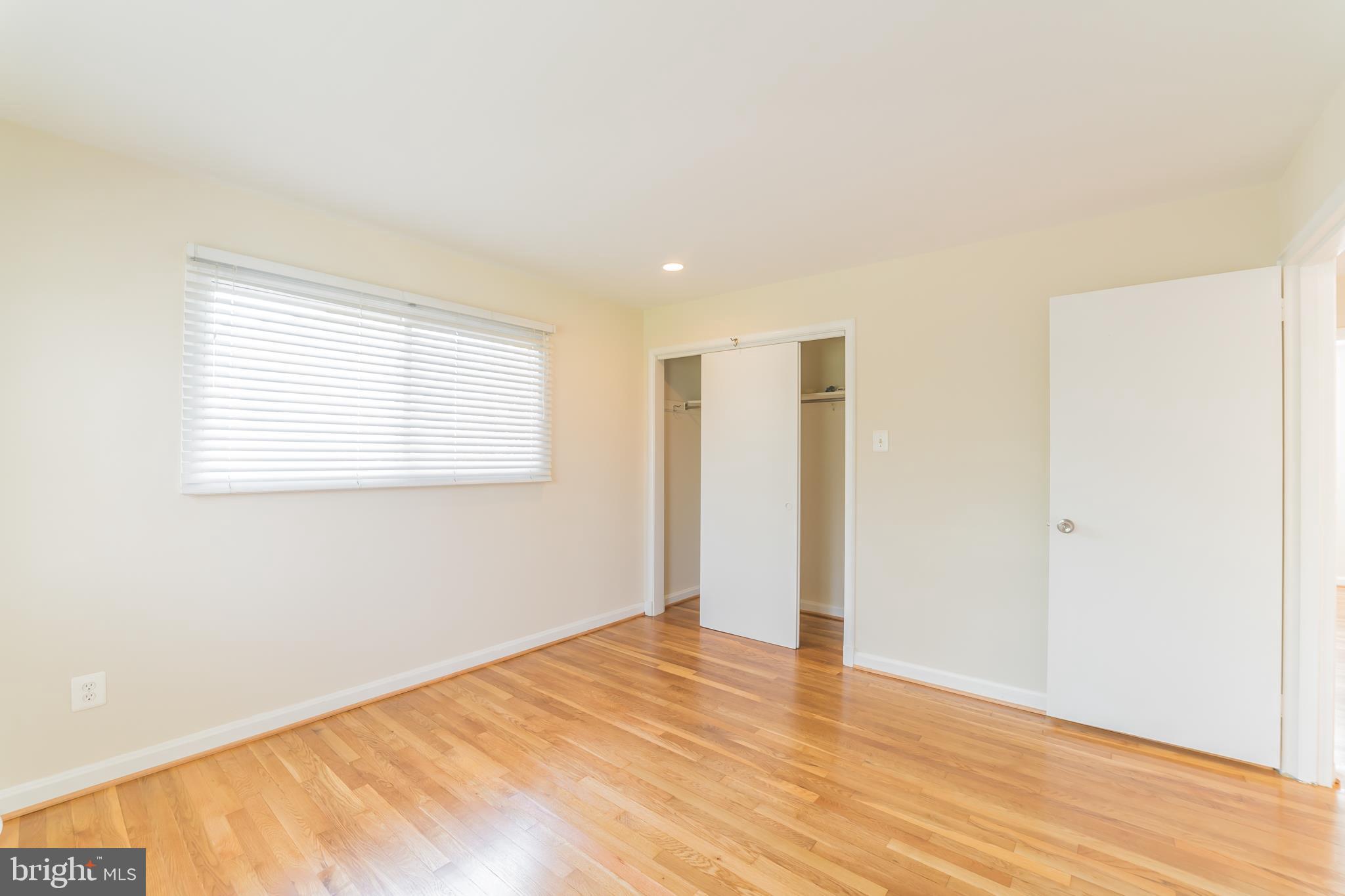 GREENWOOD KNOLLS - Residential