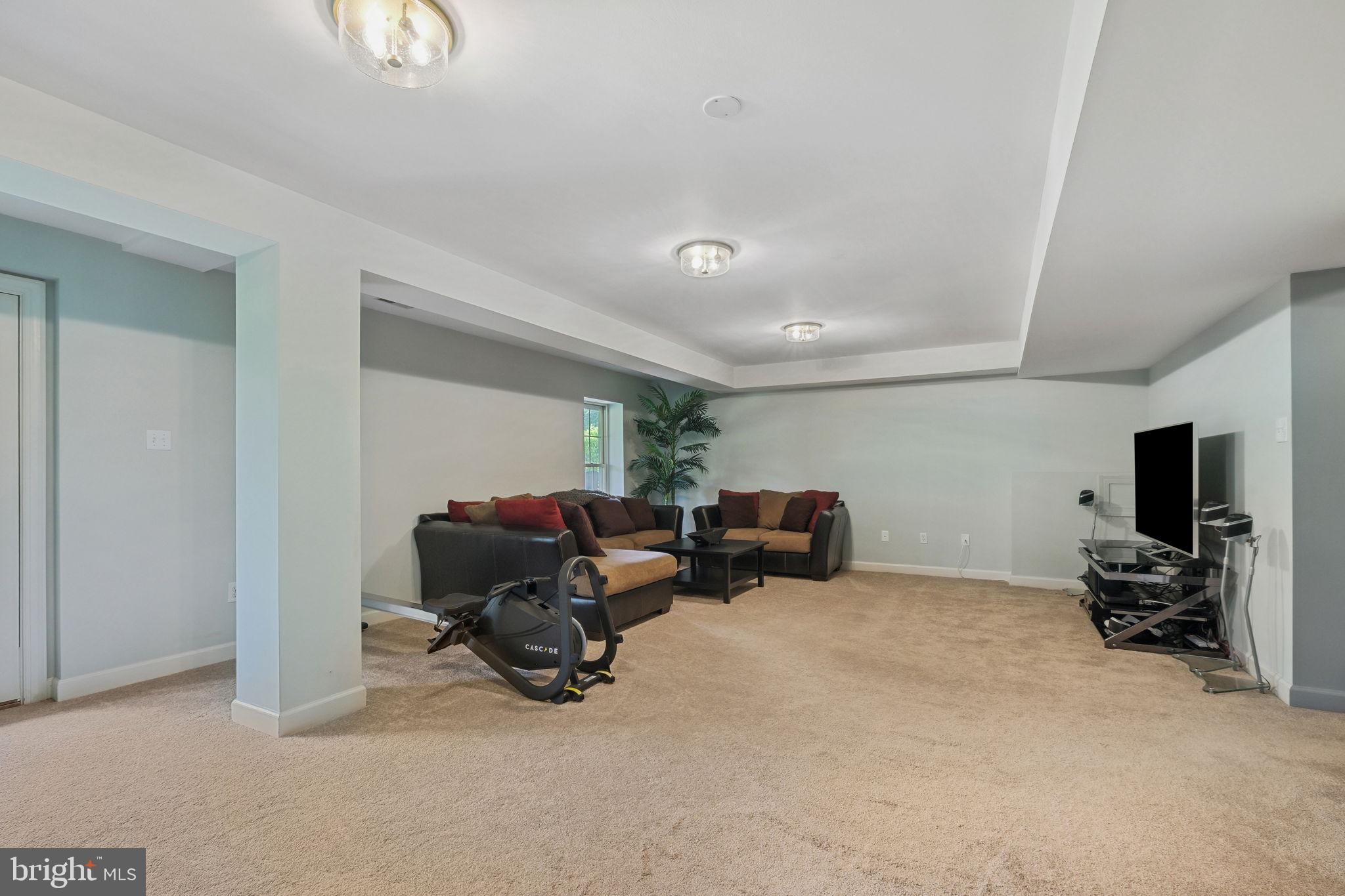 DARNESTOWN KNOLLS - Residential