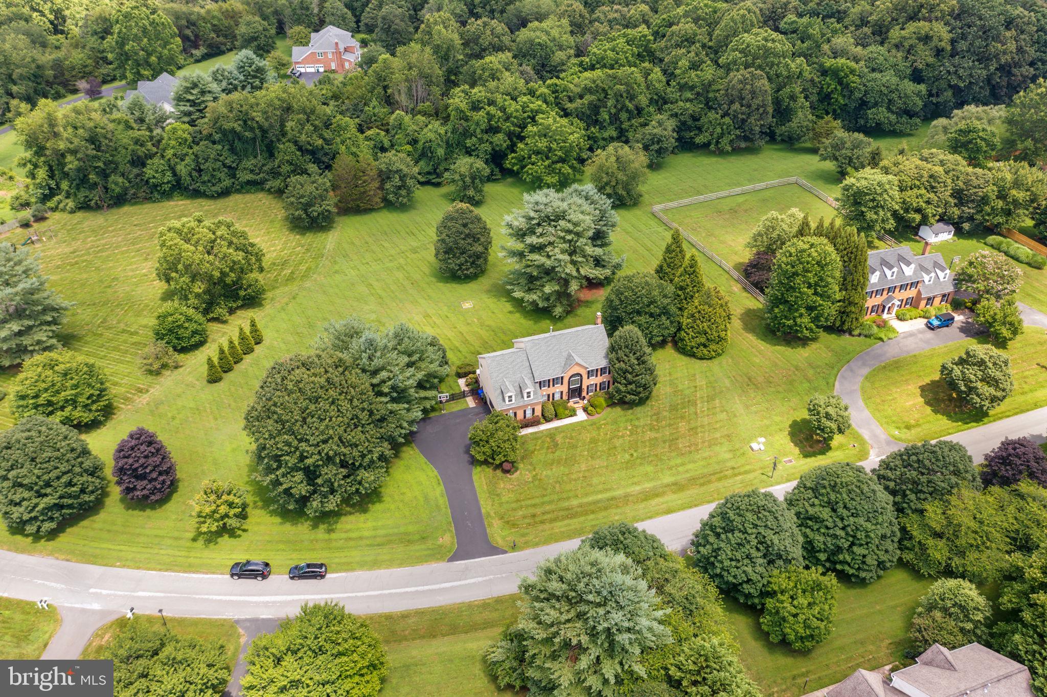 DARNESTOWN KNOLLS - Residential