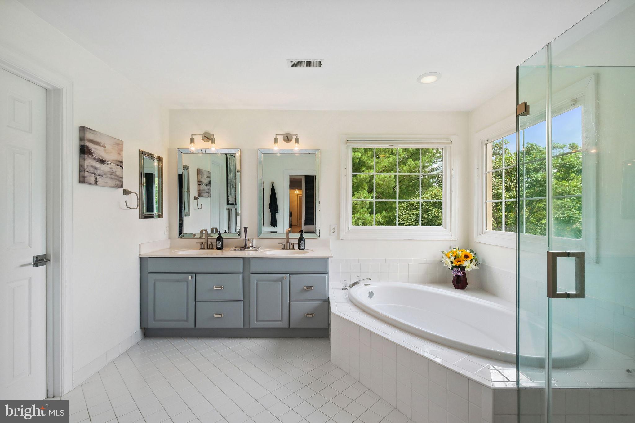 DARNESTOWN KNOLLS - Residential