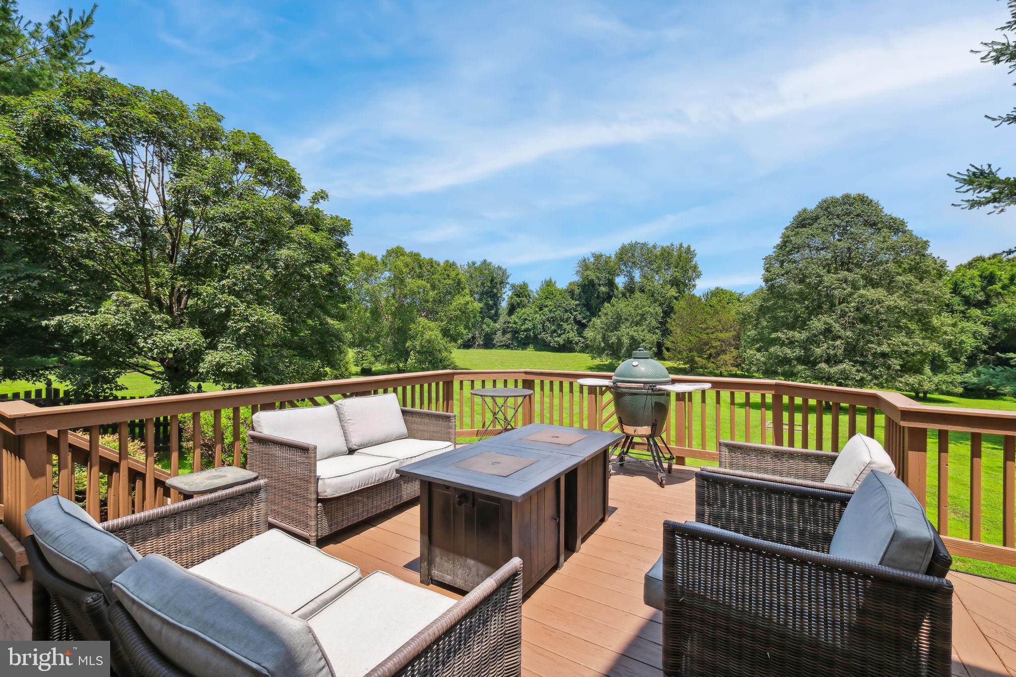 DARNESTOWN KNOLLS - Residential