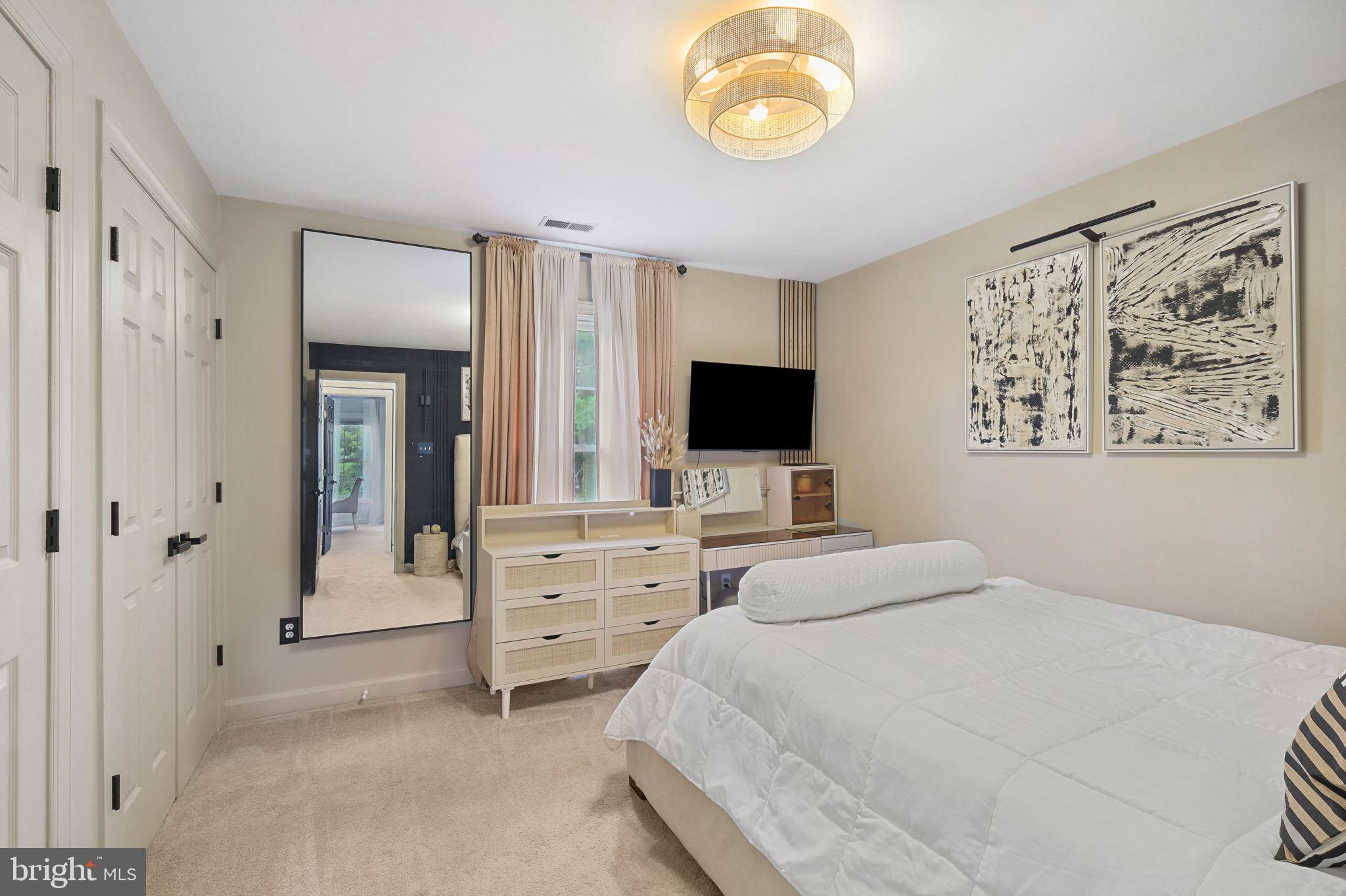 DARNESTOWN KNOLLS - Residential