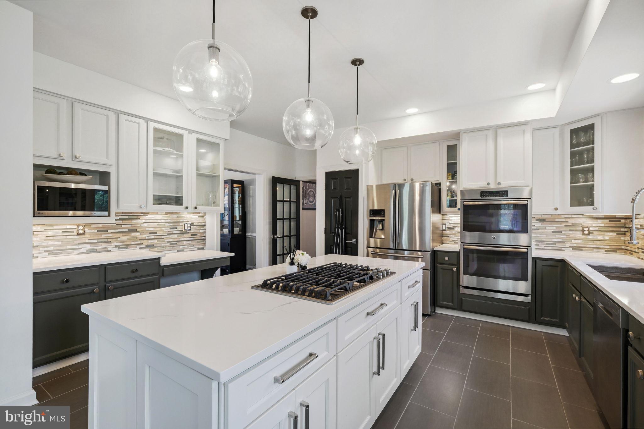 DARNESTOWN KNOLLS - Residential