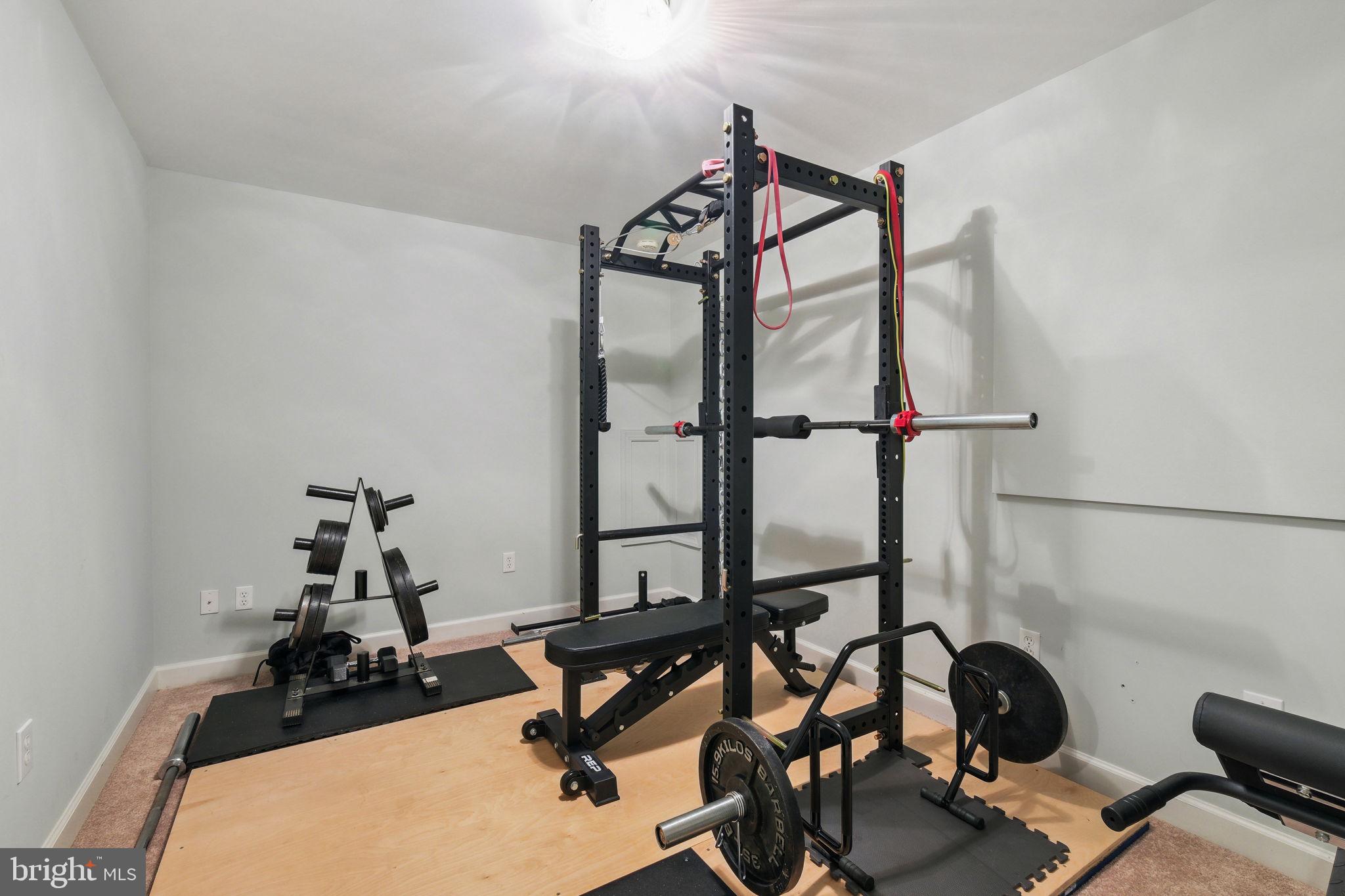 DARNESTOWN KNOLLS - Residential